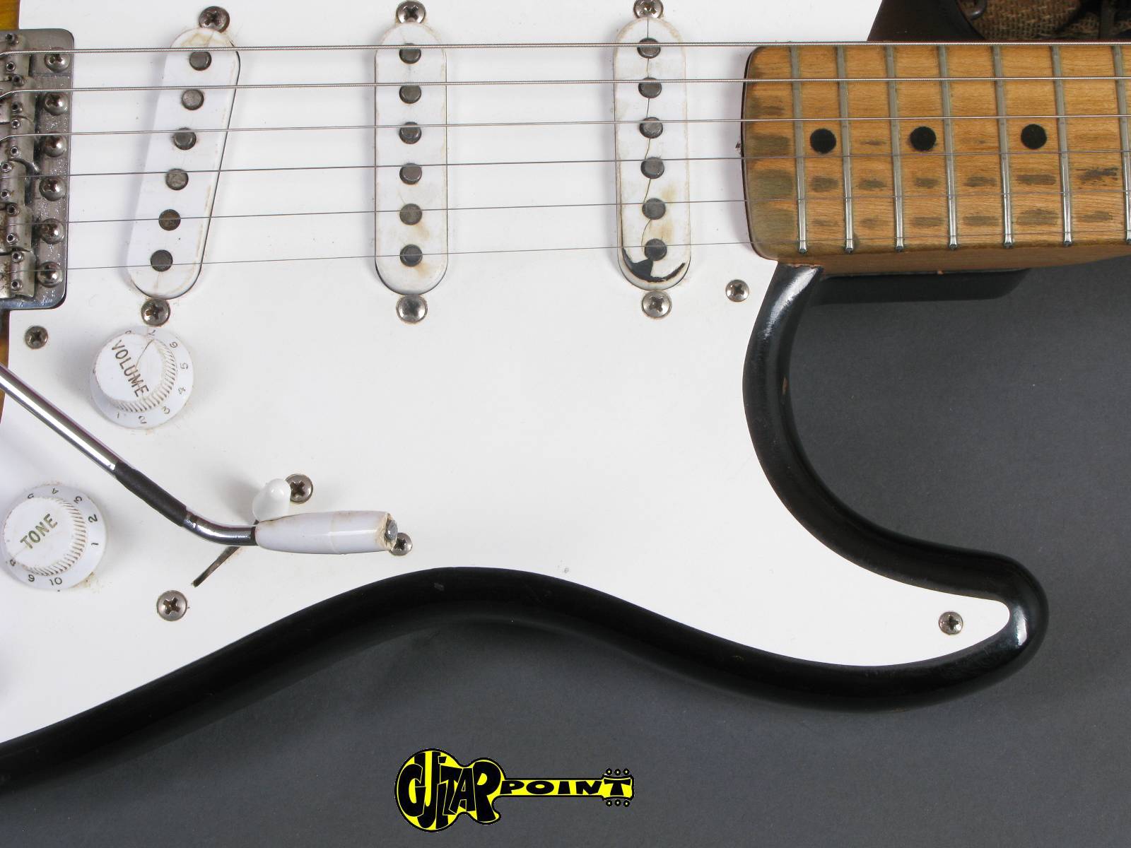 Fender Stratocaster Tone Sunburst Guitarpoint