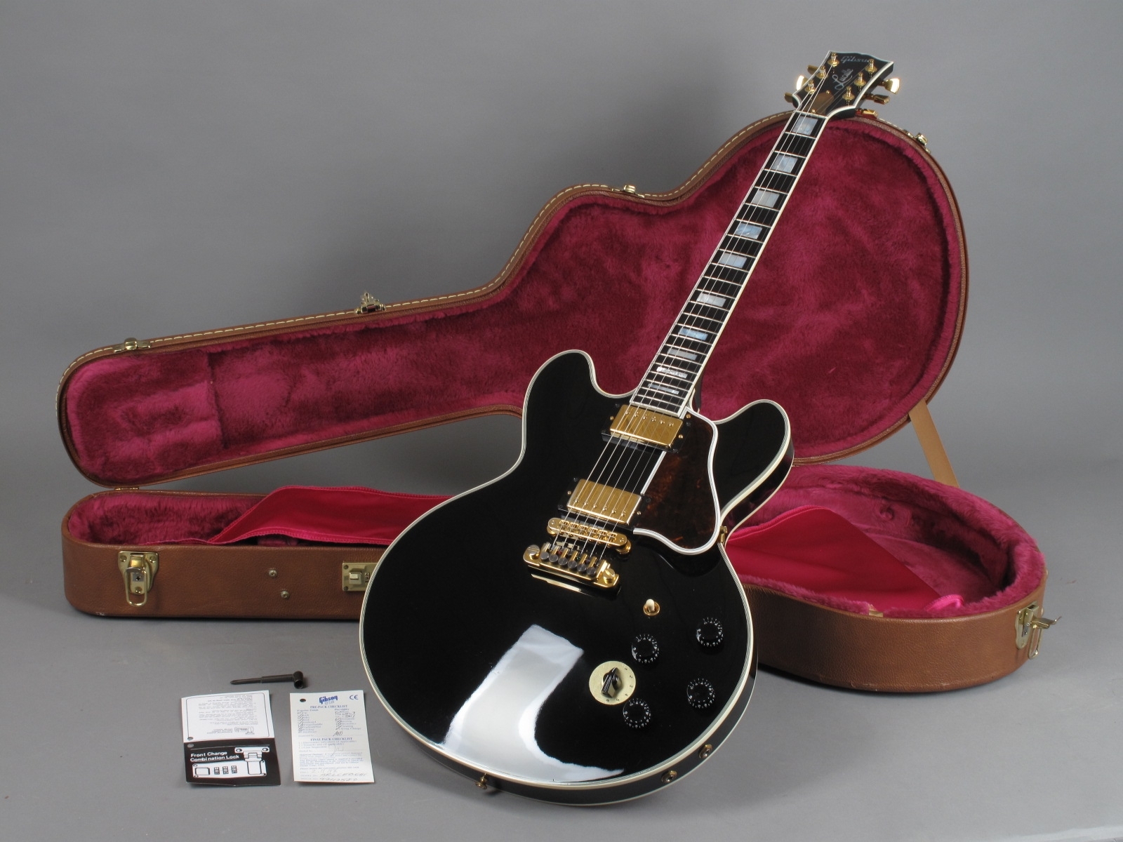 1997 Gibson BB King Lucille – Ebony – GuitarPoint