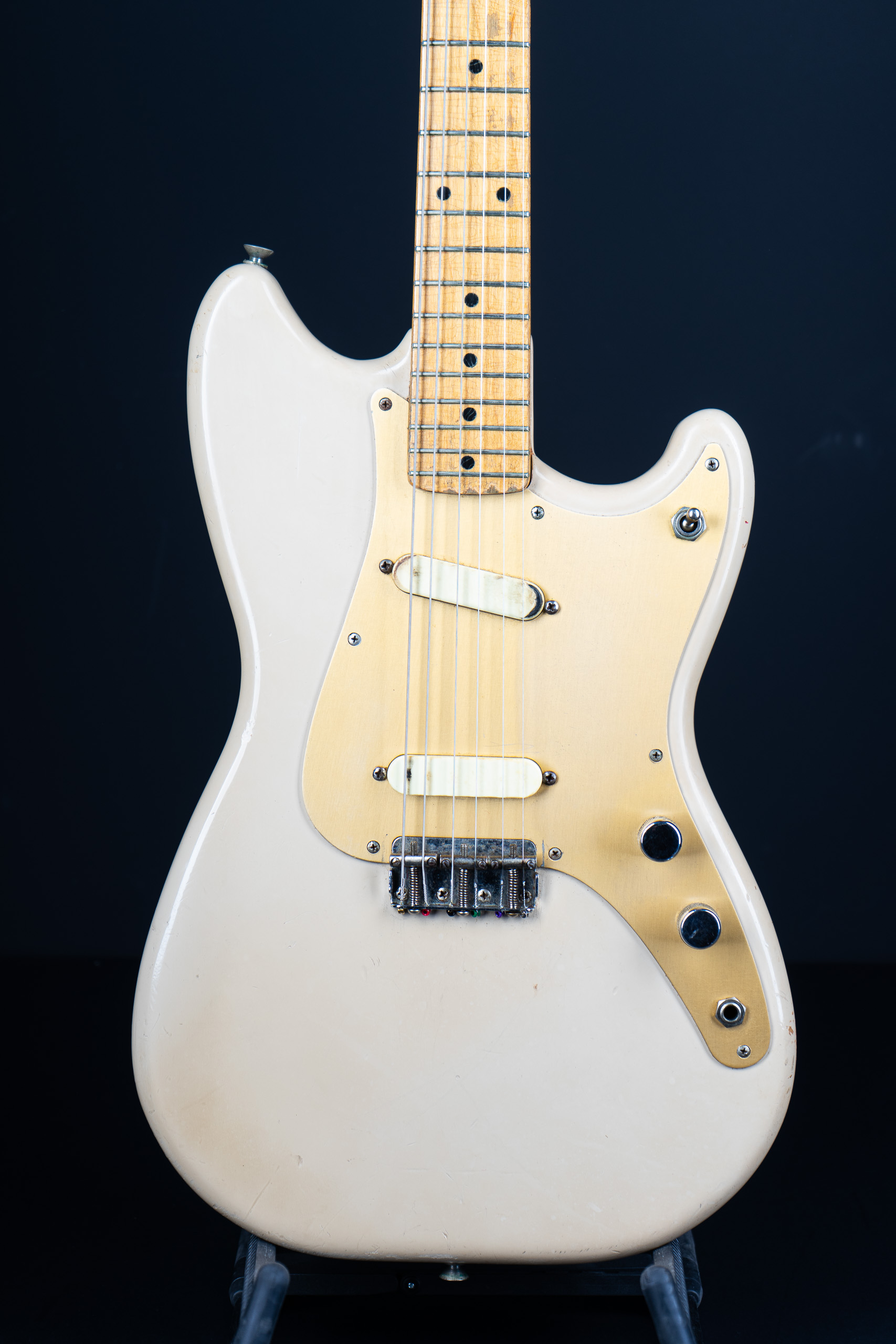 ギター Fender DUO SONIC 1958 vintage 1958 Fender Duo Sonic Vintage Pre-CBS Electric Guitar Desert Sand