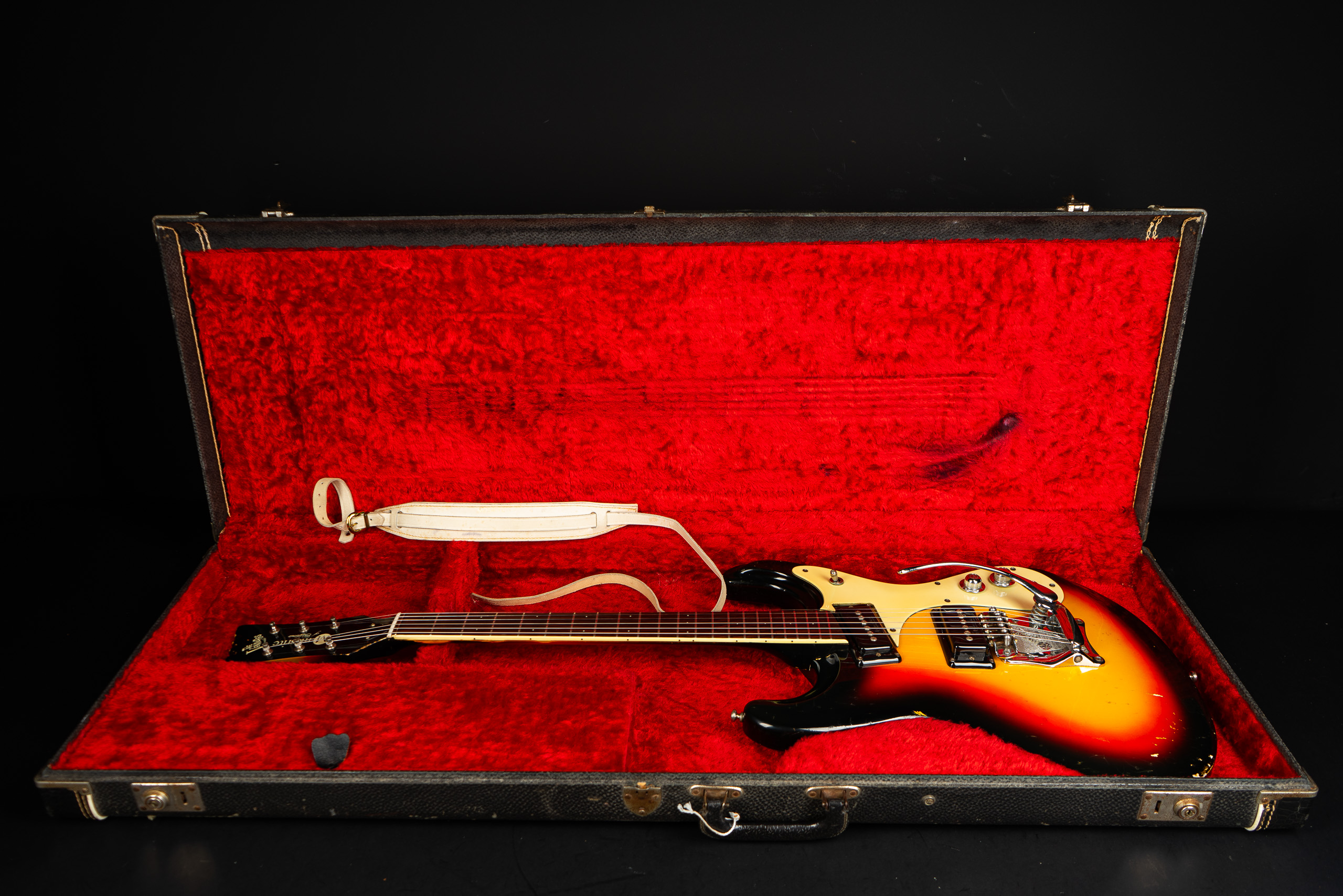 1966 Mosrite Ventures MK-I - Sunburst - GuitarPoint