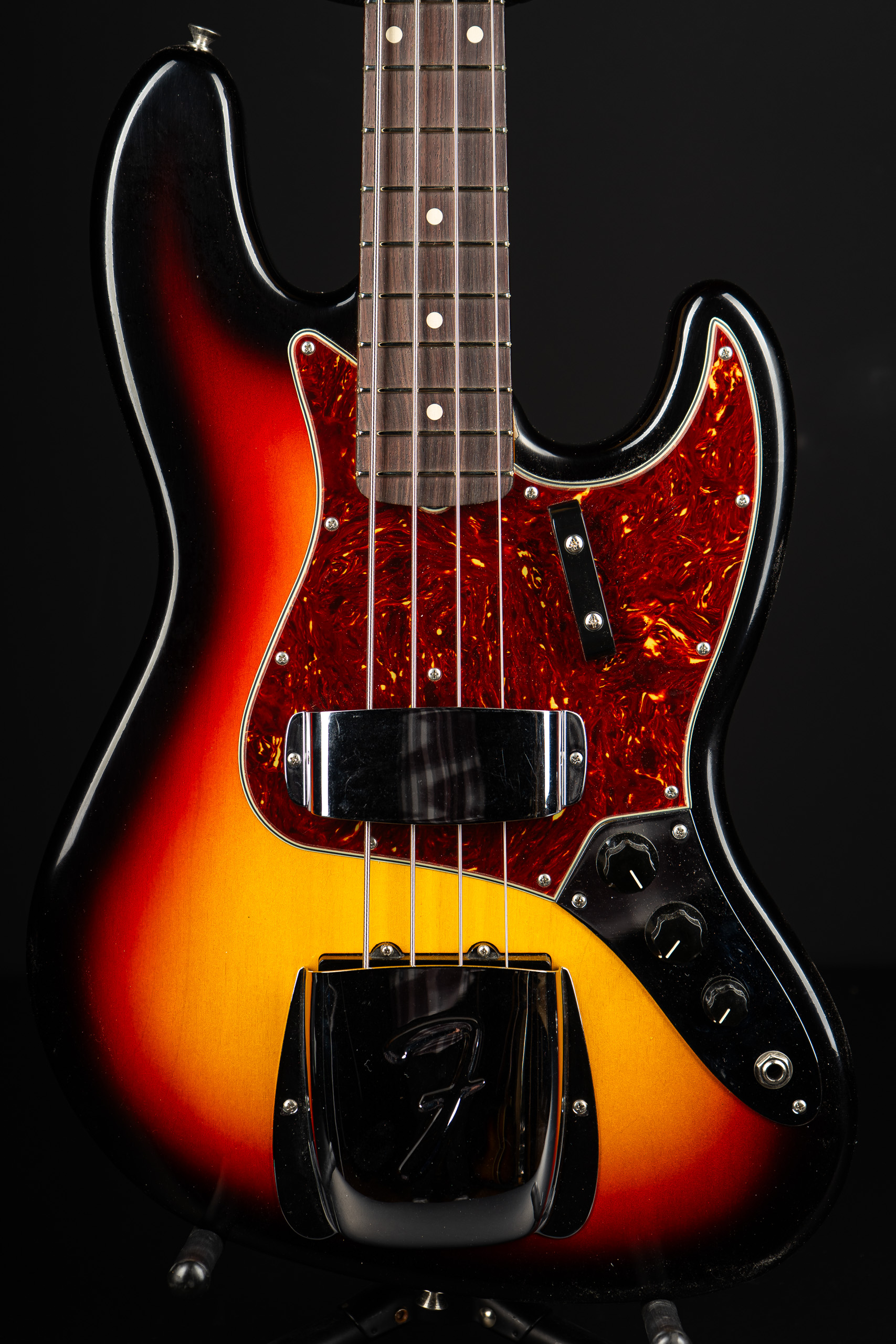Fender Custom Shop 1964 Jazz Bass CC RW – Sunburst – GuitarPoint