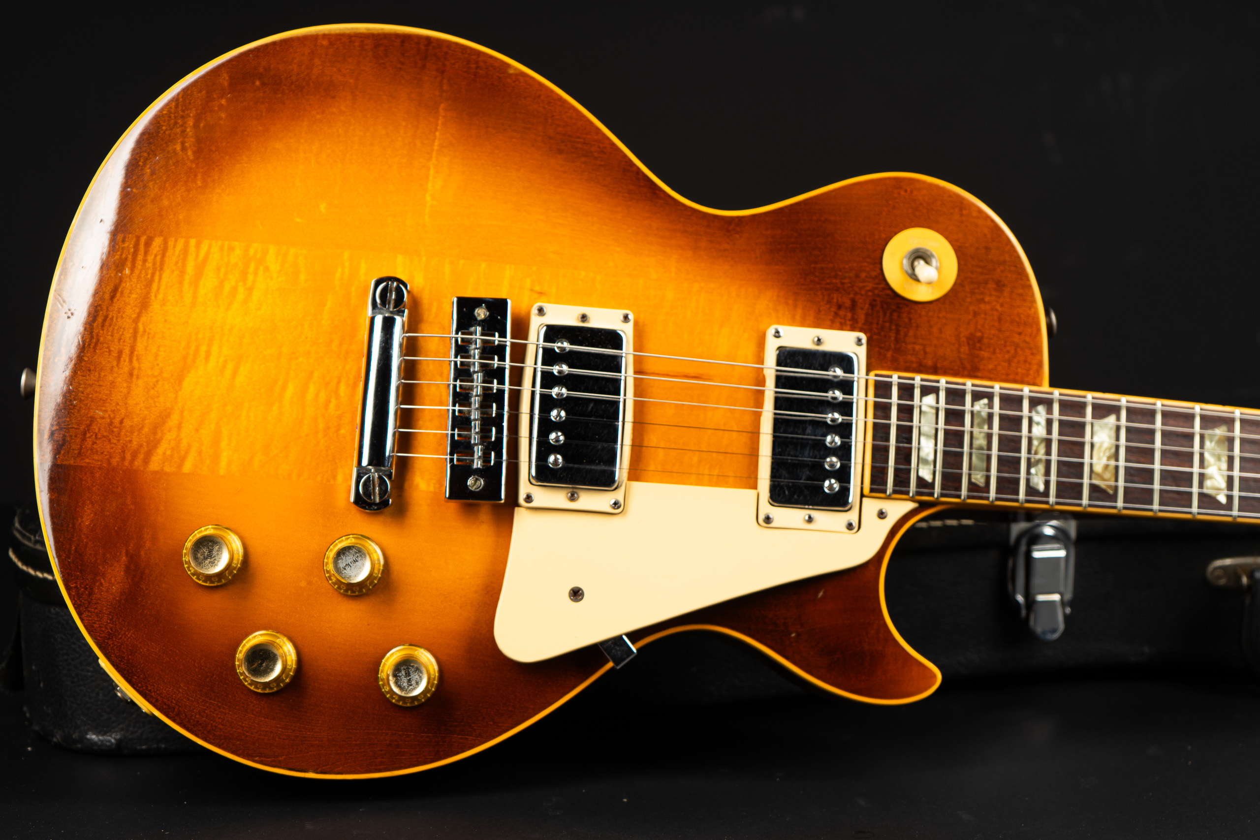 1975 Gibson Les Paul Standard - Sunburst - GuitarPoint