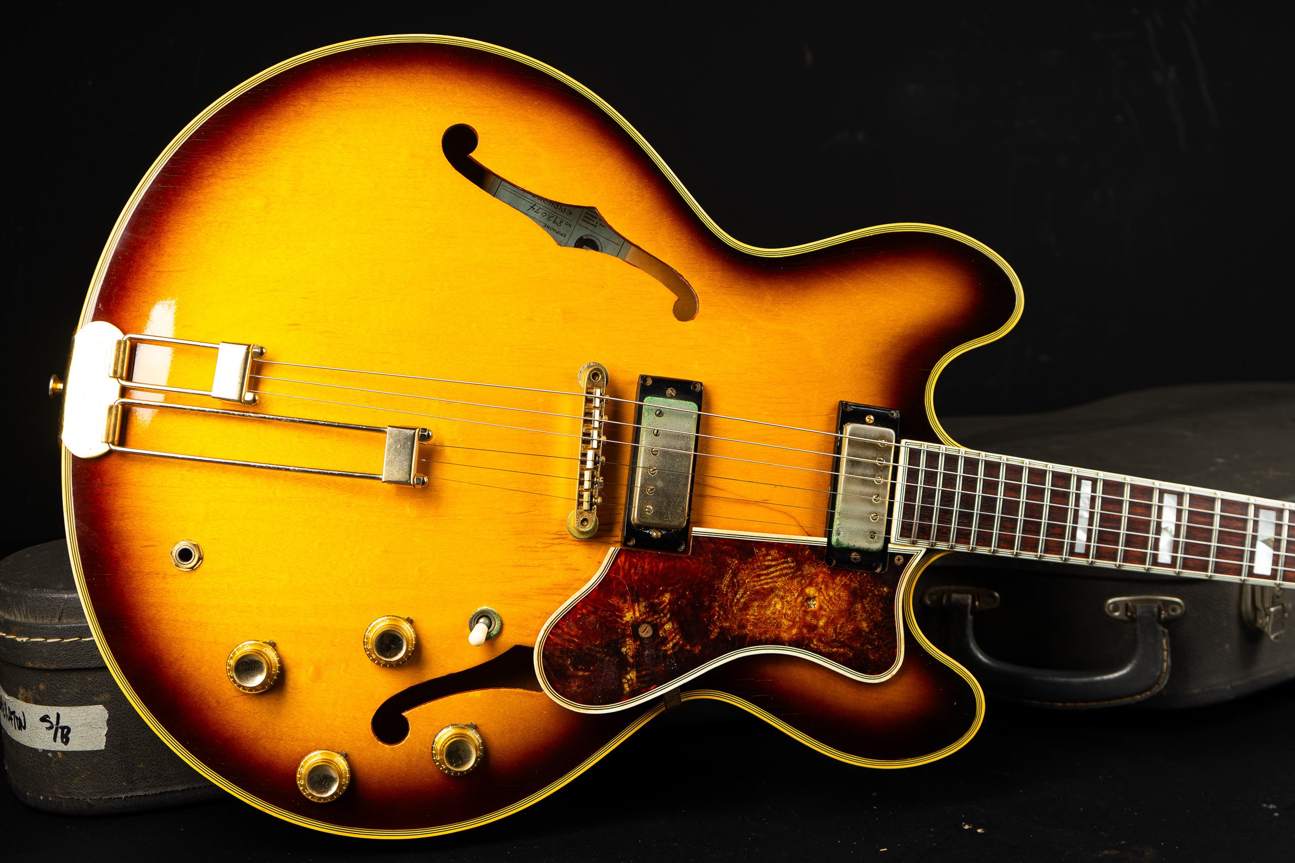 1967 Epiphone Sheraton E212T - Sunburst - GuitarPoint