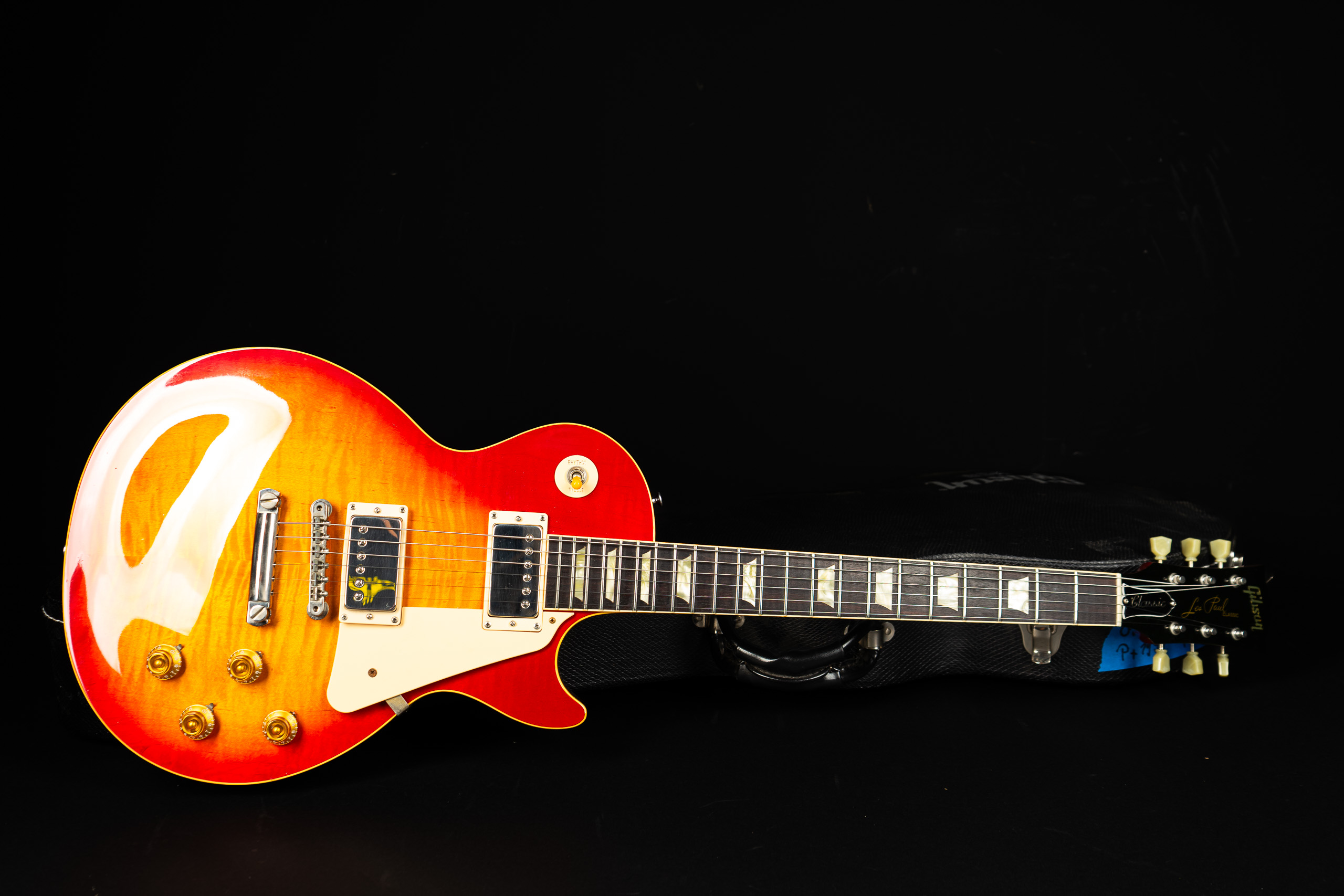 1994 Gibson Les Paul Classic Plus - Sunburst - GuitarPoint