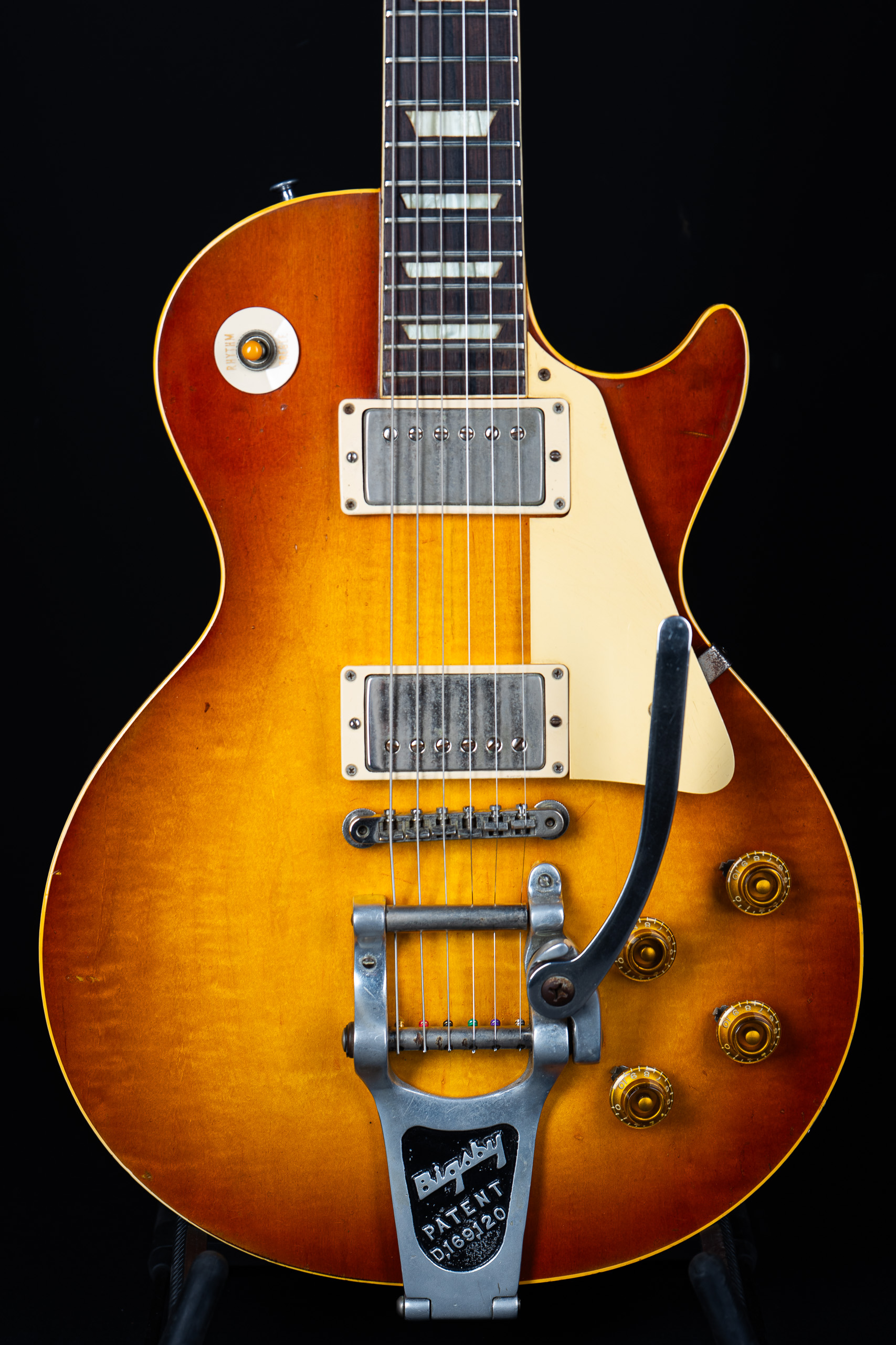 1959 Gibson Les Paul Standard Factory Bigsby – Sunburst – GuitarPoint