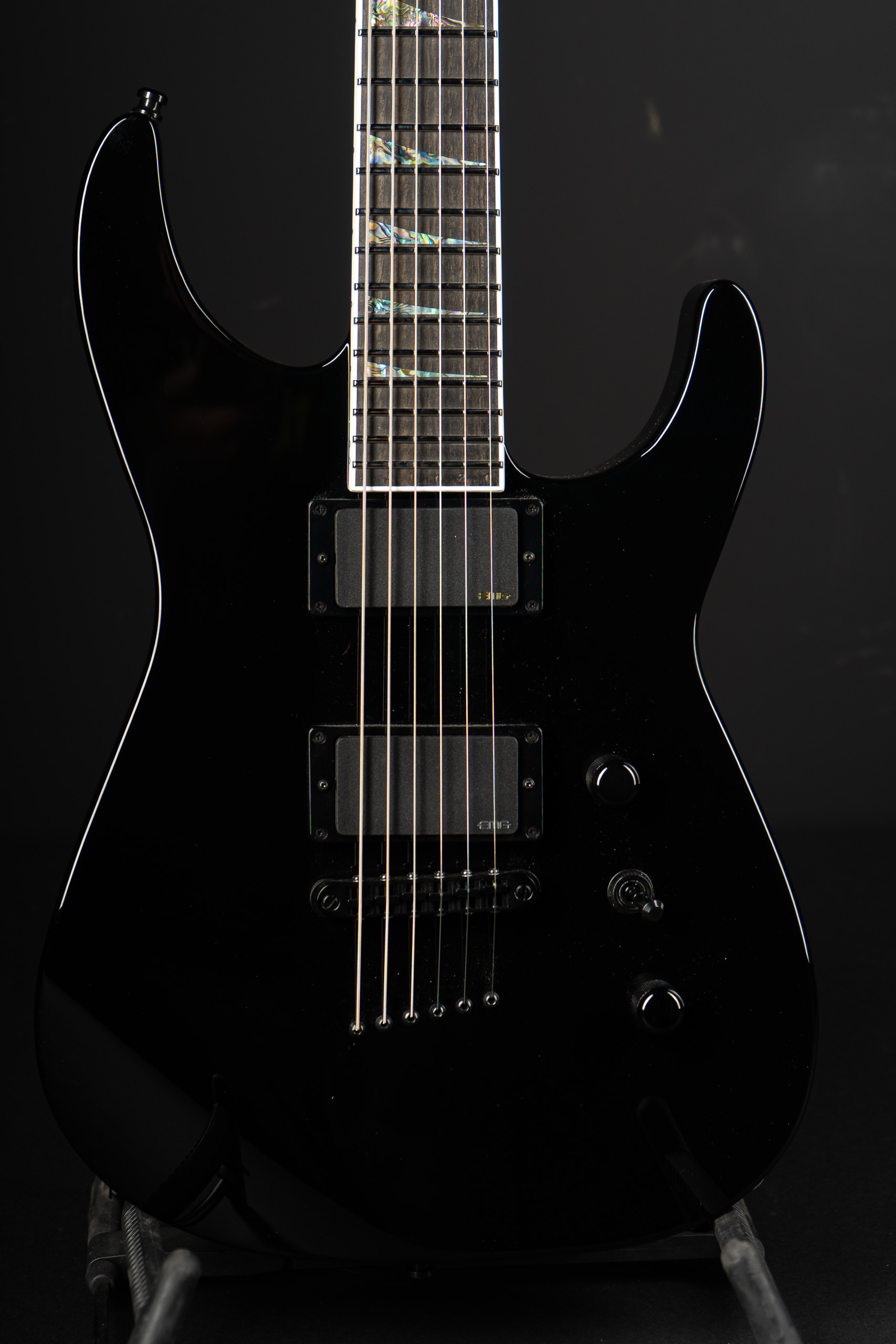 Jackson Custom Shop Soloist EMG – Black – GuitarPoint