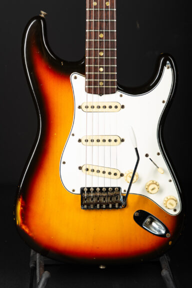 1965 Fender Stratocaster – Sunburst