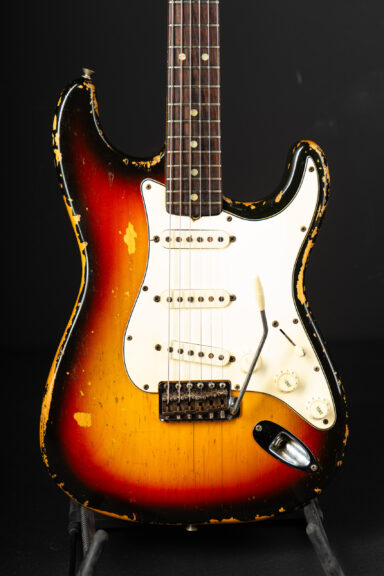 1969 Fender Stratocaster - Sunburst