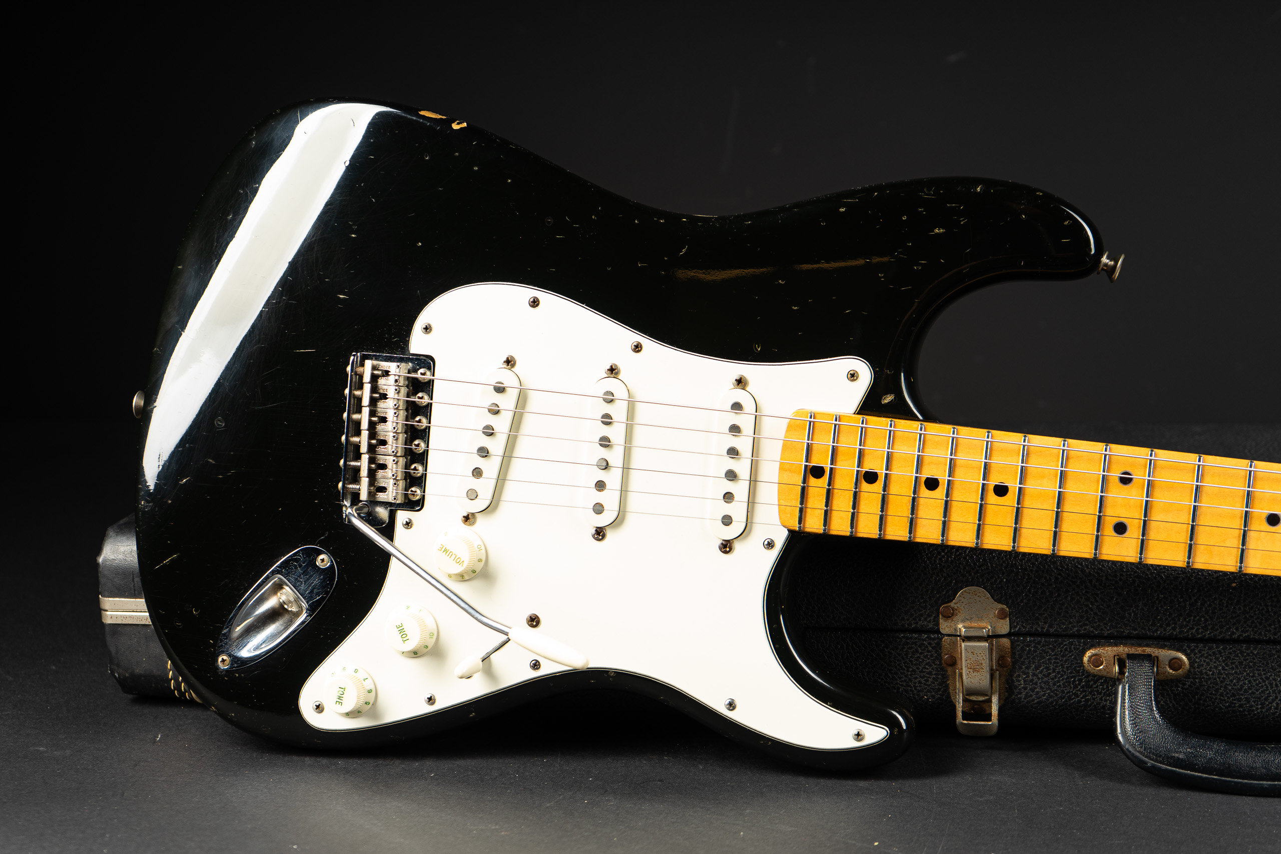 1972 Fender Stratocaster - Black - GuitarPoint