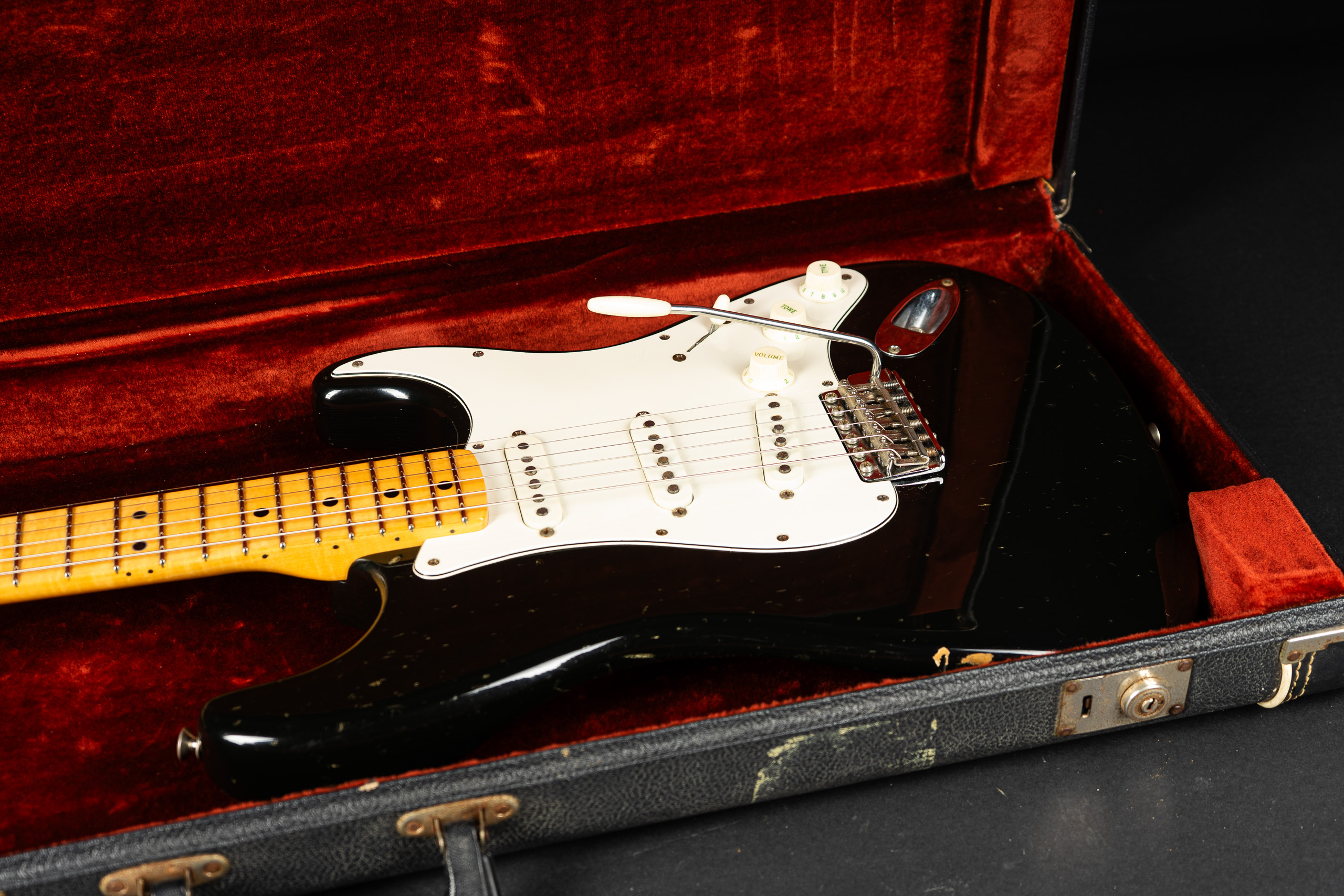 1972 Fender Stratocaster - Black - GuitarPoint