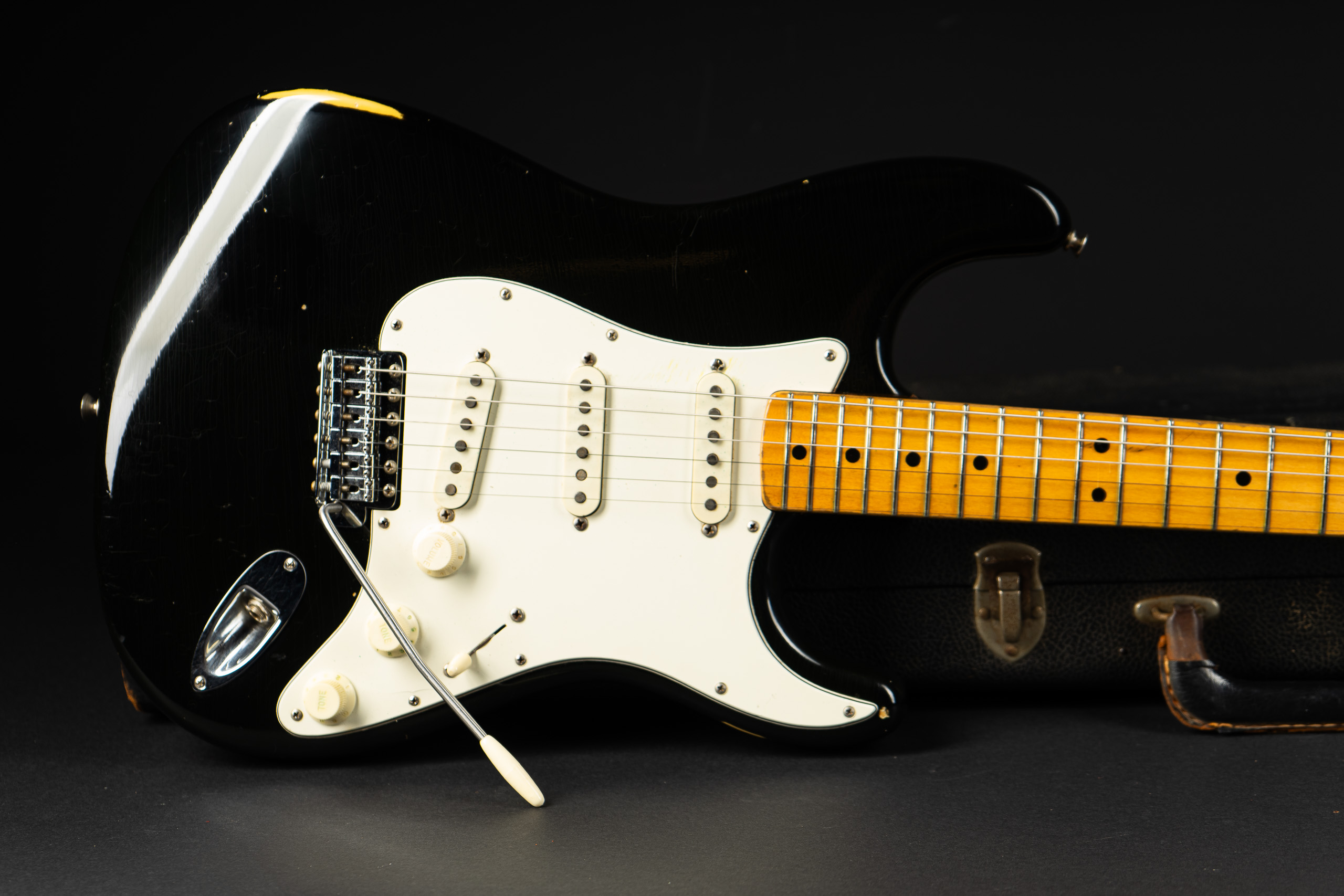 1973 Fender Stratocaster - Black - GuitarPoint