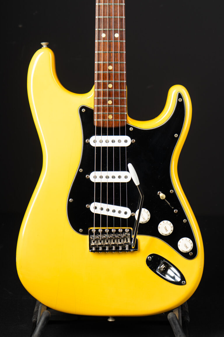 1976 Fender Stratocaster – Olympic White – Upgraded and only 3,4Kg!