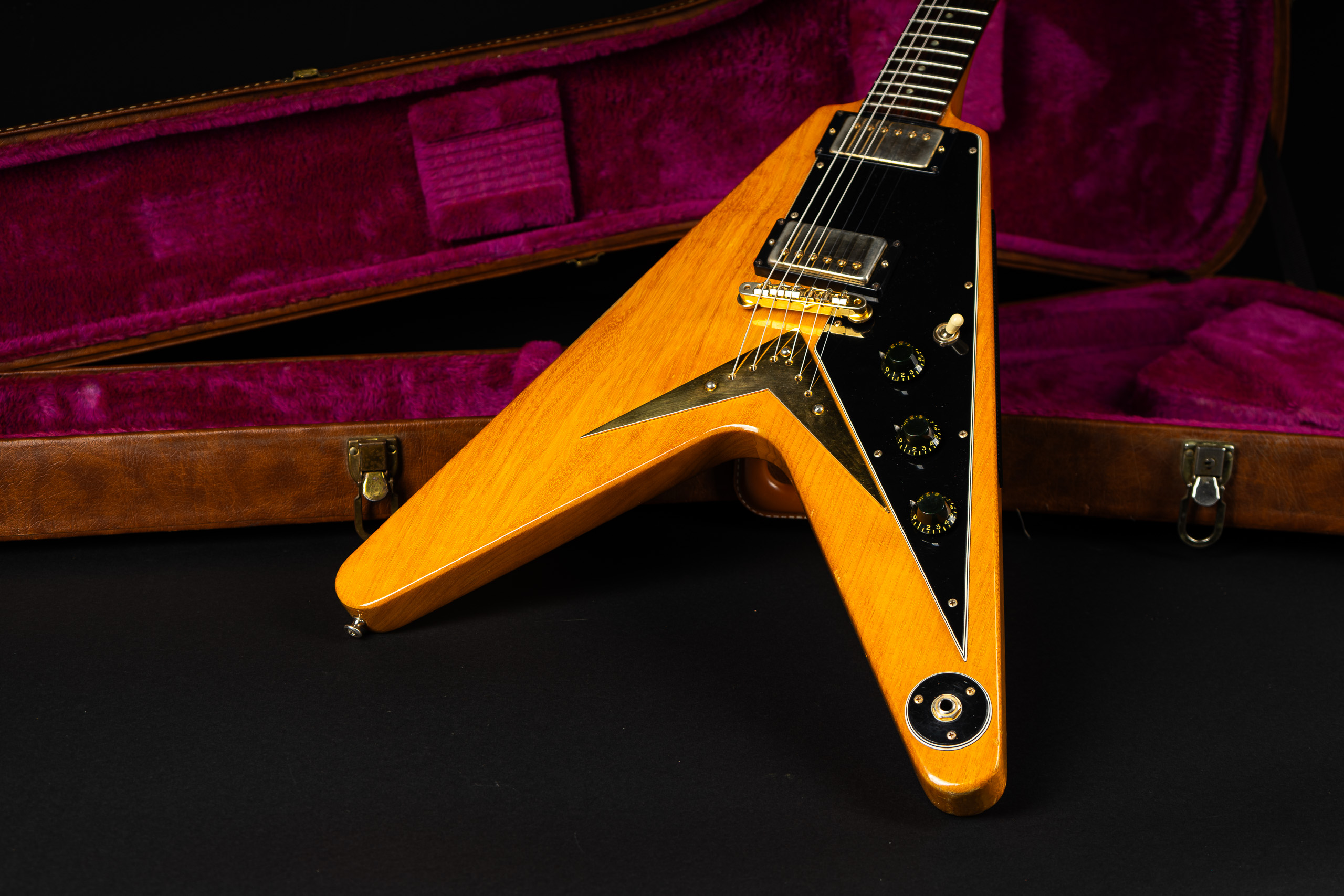 1982 Gibson Flying V Heritage Series - Korina - GuitarPoint
