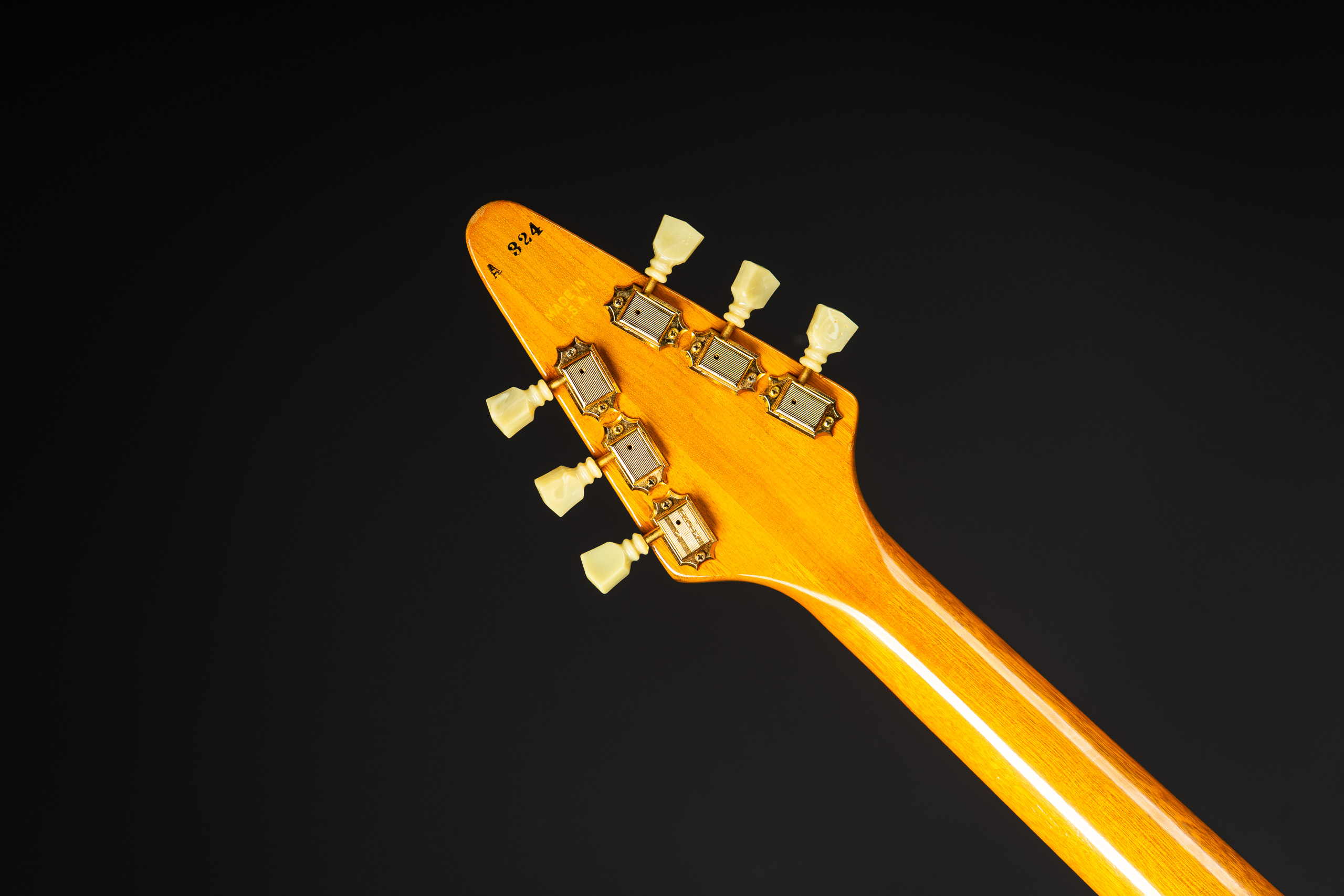 1982 Gibson Flying V Heritage Series - Korina - GuitarPoint