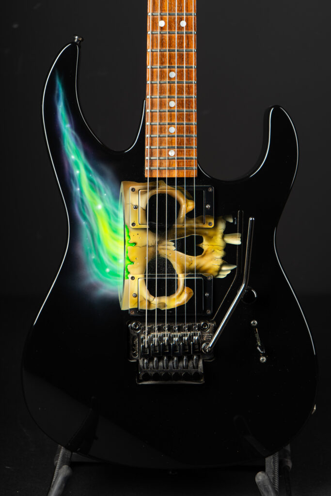 1991-neal-moser-custom-s-skull-graphic-guitarpoint