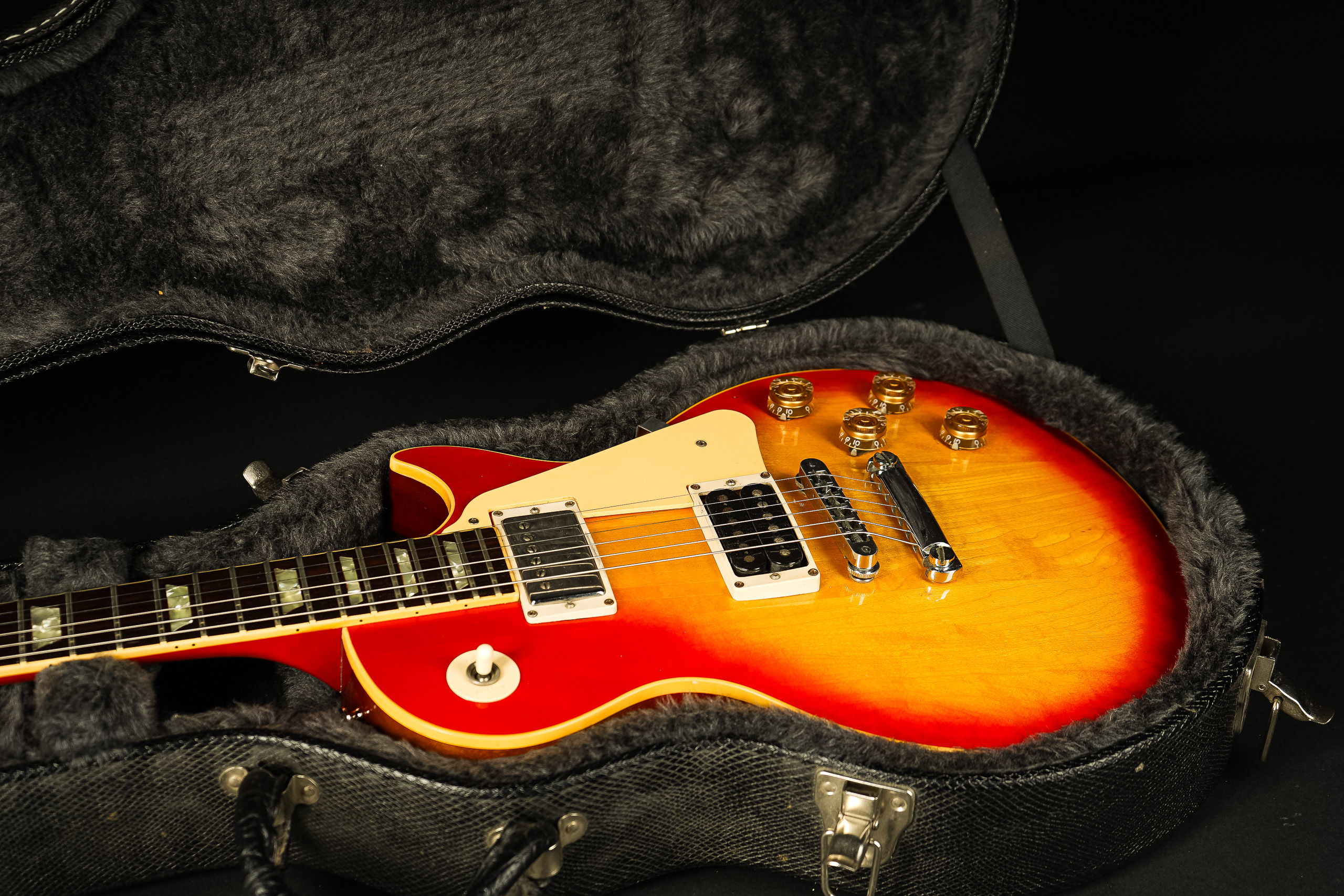 1979 Gibson Les Paul Standard - Cherry Sunburst - GuitarPoint