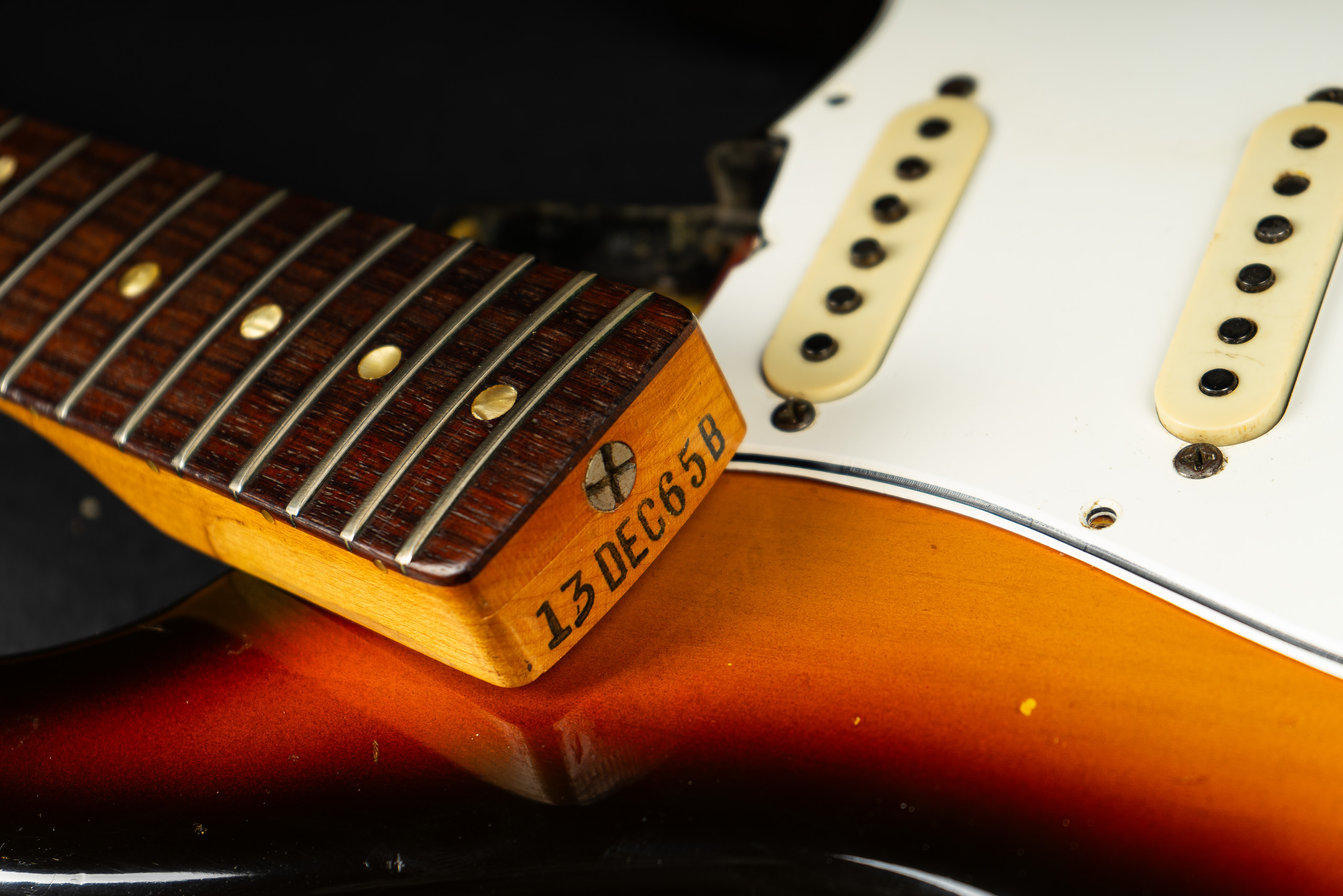 1965 Fender Stratocaster – Sunburst