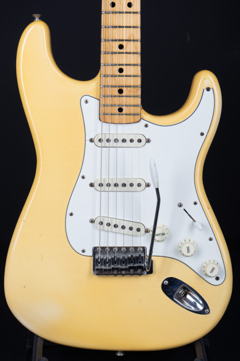 1973 Fender Stratocaster – Olympic White
