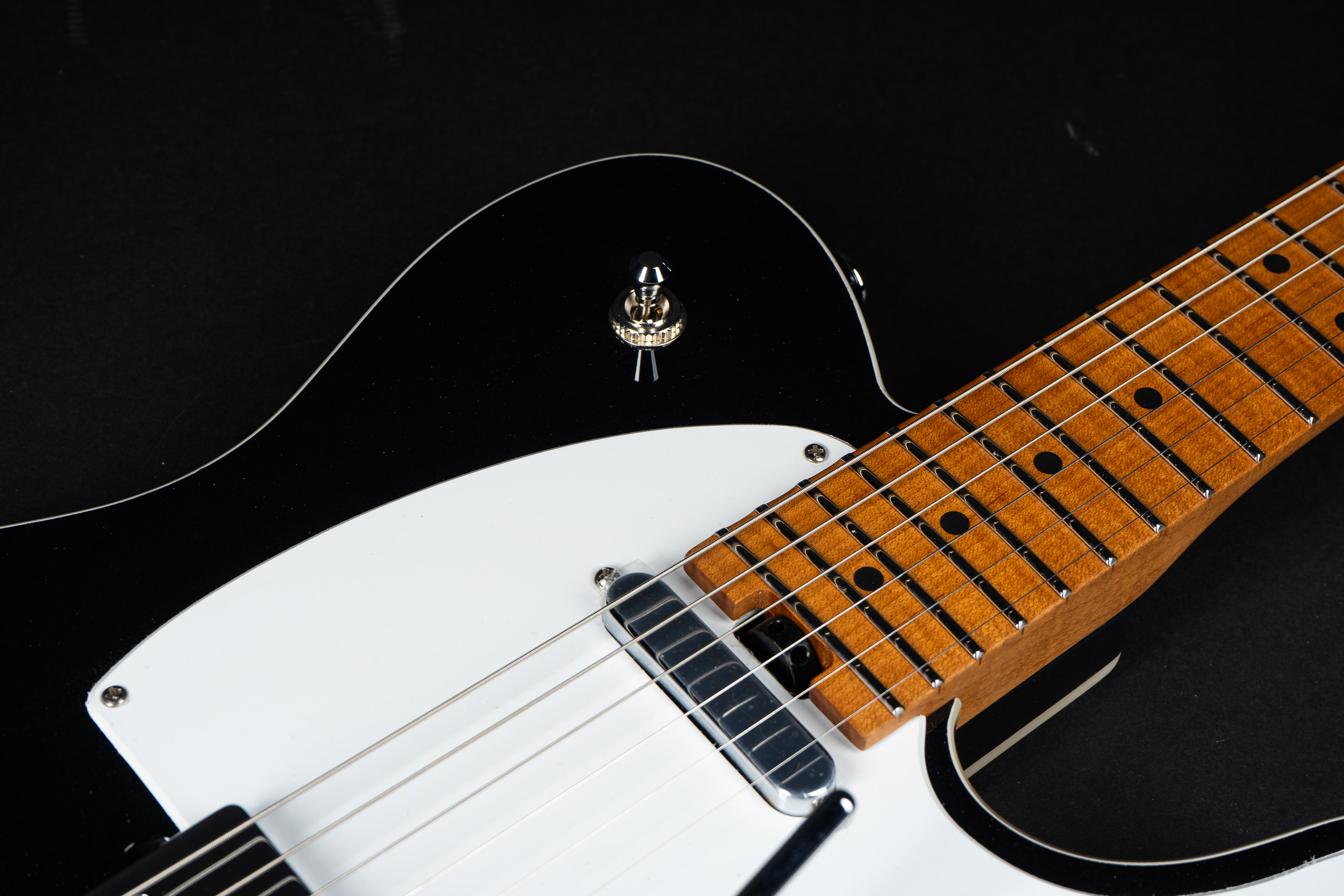 Charvel USA Custom Shop Style 2 HS FR - Black Sparkle - GuitarPoint