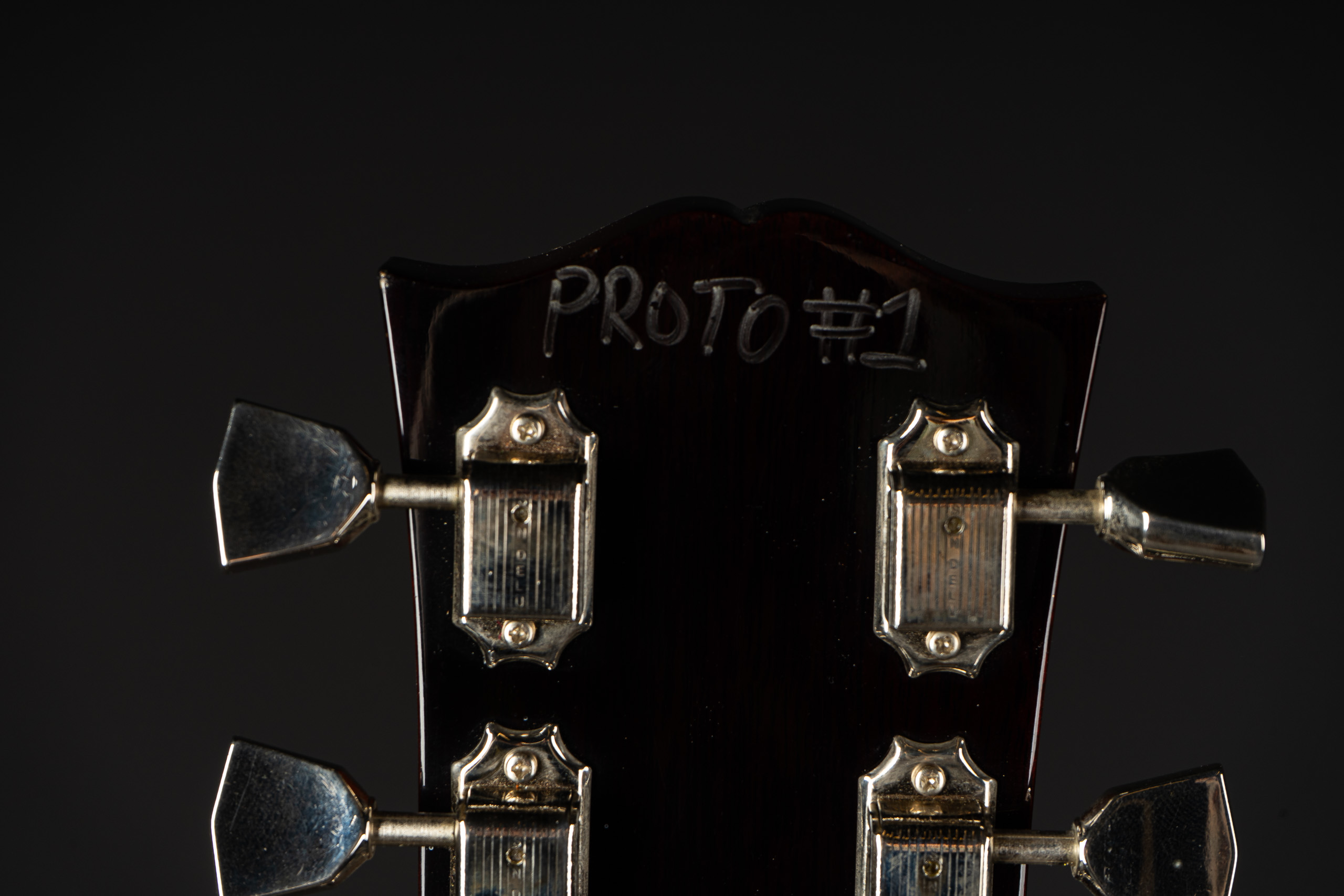 2014 Gibson Custom Shop Solid Formed 17″ Florentine Cremona Brown – Prototype #1
