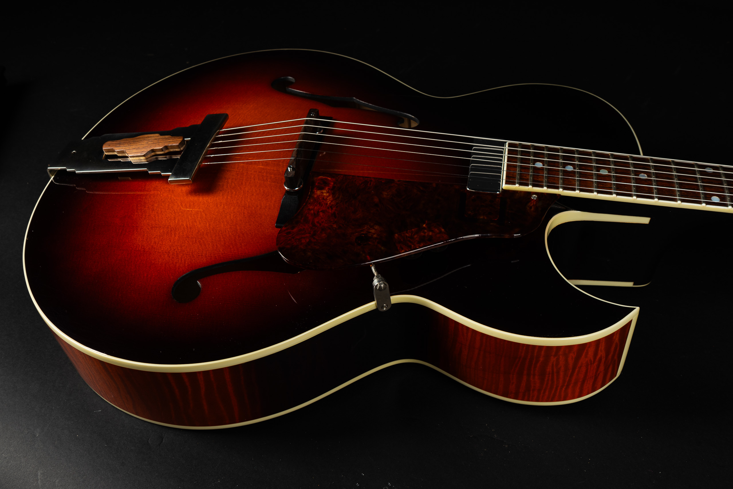 2014 Gibson Custom Shop Solid Formed 17