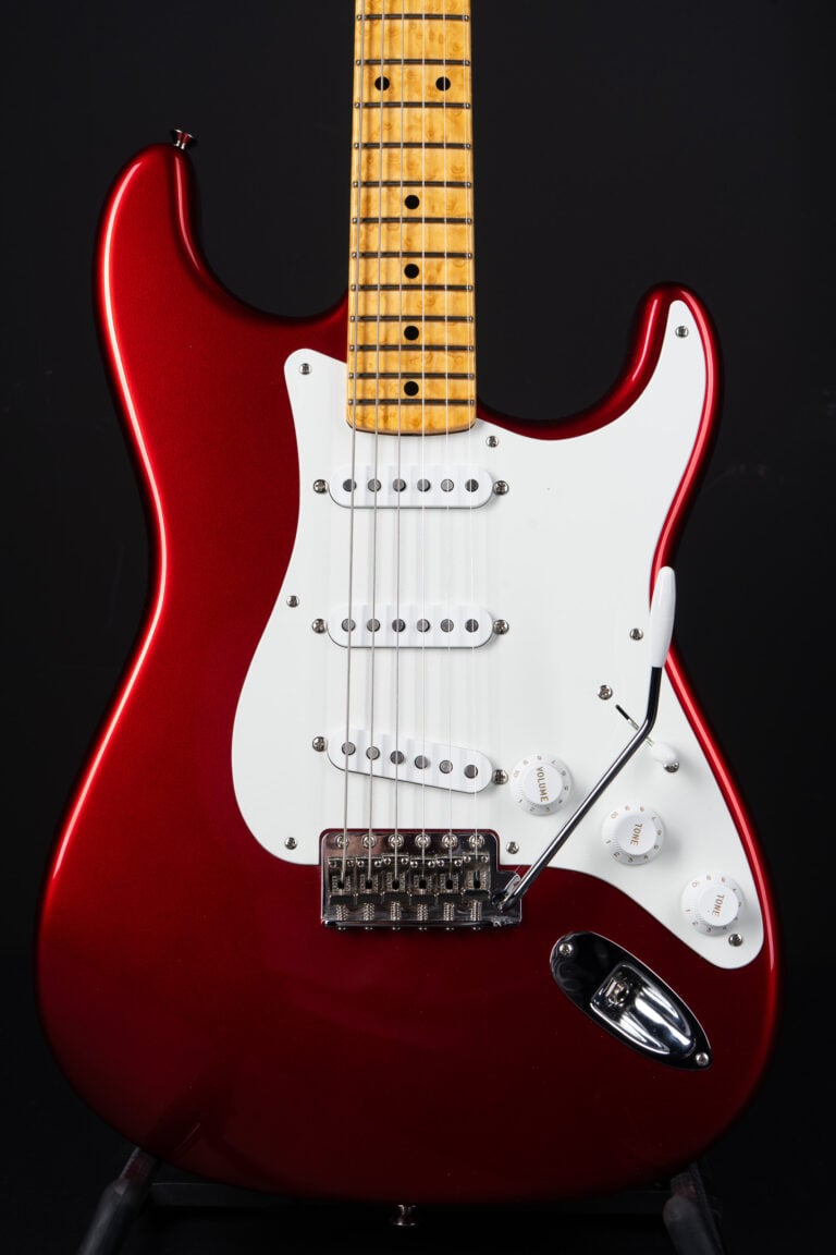 2025 Fender Masterbuilt Dale Wilson 1957 Stratocaster – Candy Apple Red
