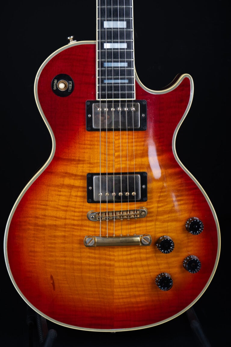 1989 Gibson Les Paul Custom Plus – Cherry Sunburst