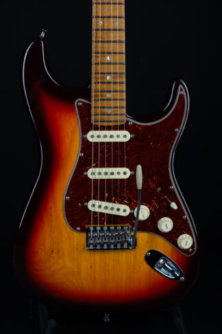 Fender Custom Shop American Custom Stratocaster – Sunburst