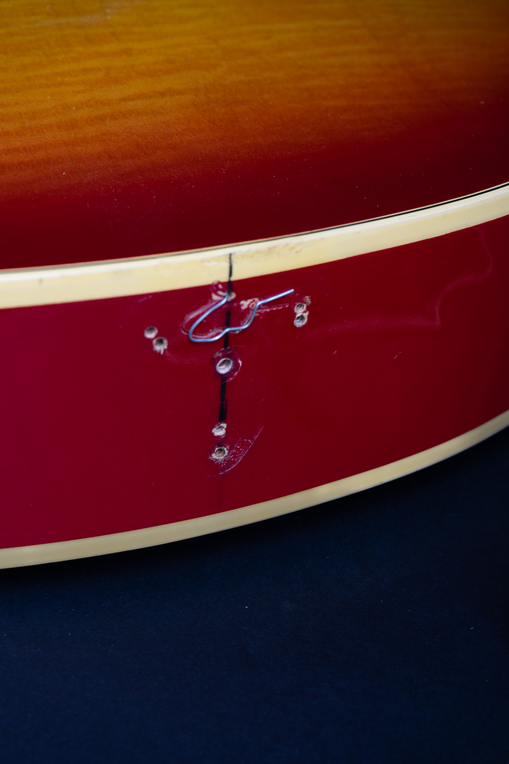 1965 Gibson Trini Lopez Custom – Sunburst (wide nut – near mint)
