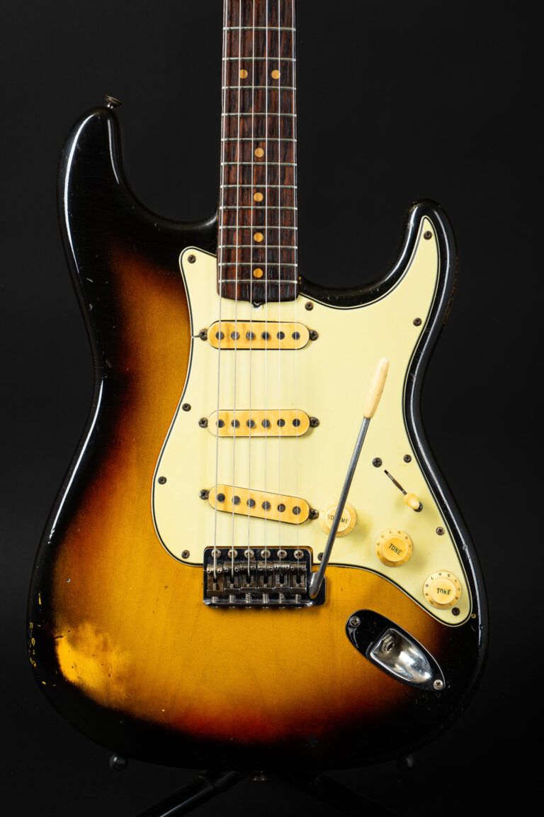 1964 Fender Stratocaster – Sunburst