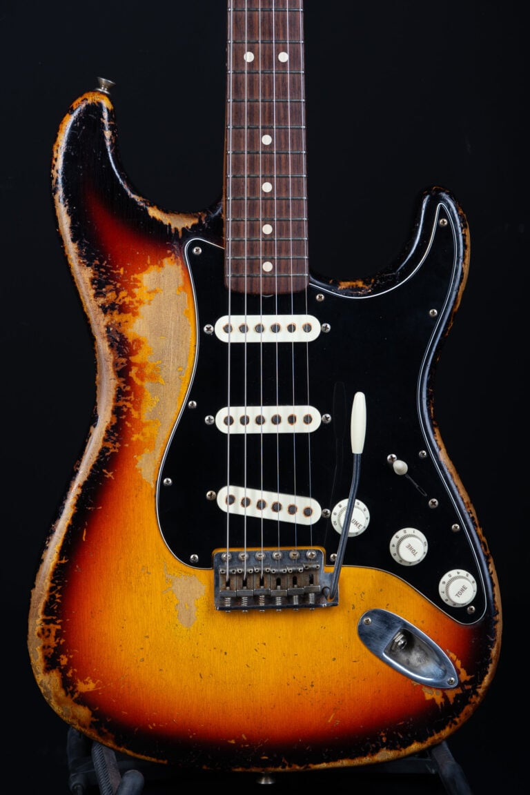 Fender Masterbuilt Dale Wilson 1963 Stratocaster Heavy Relic – Sunburst