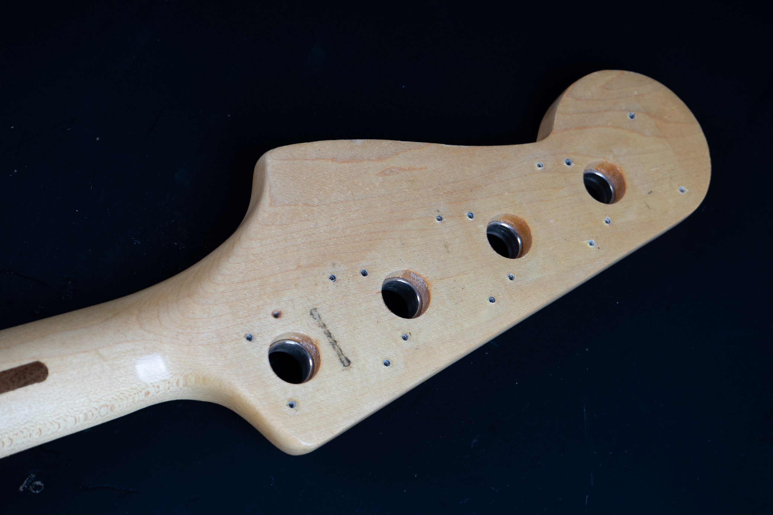 1972 Fender Jazz Bass – Olympic White