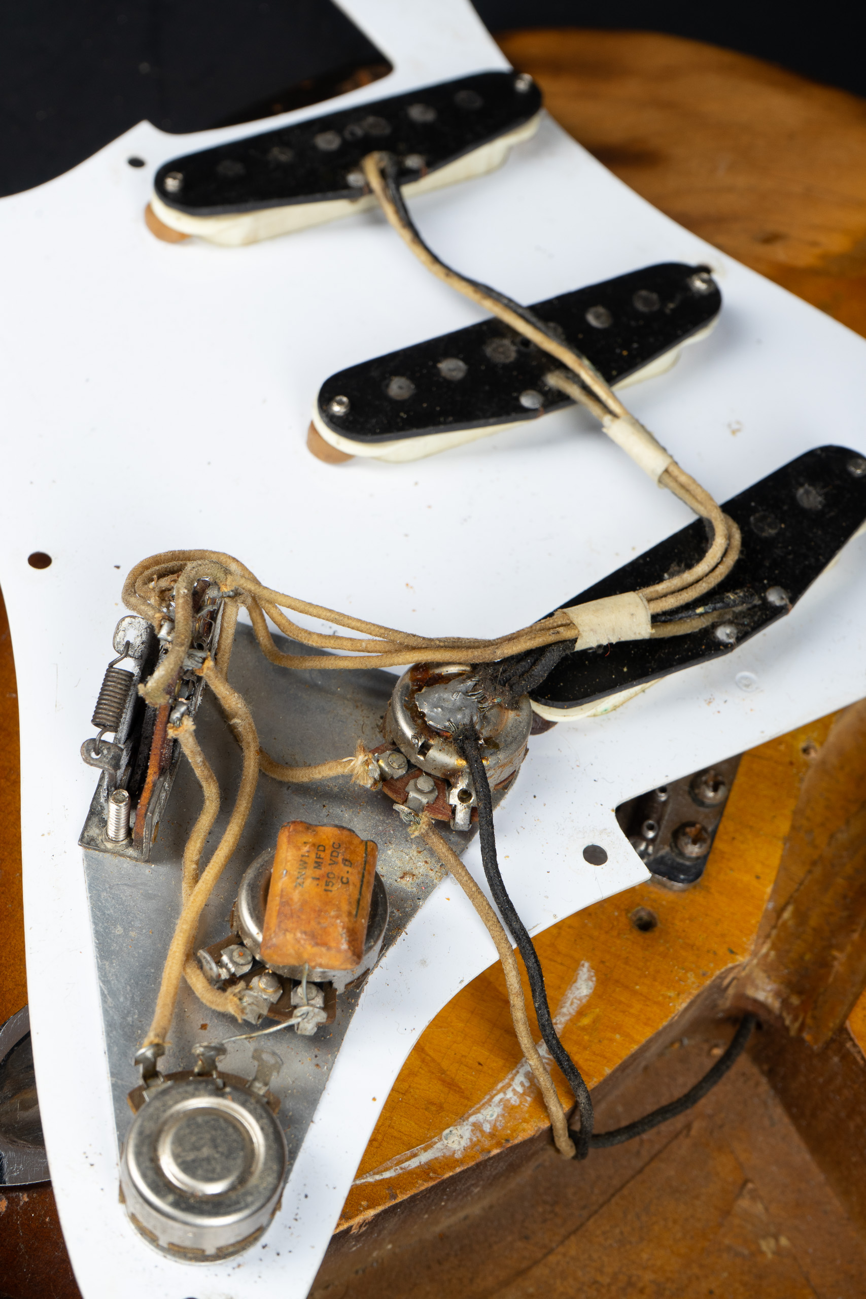 1957 Fender Stratocaster – Sunburst