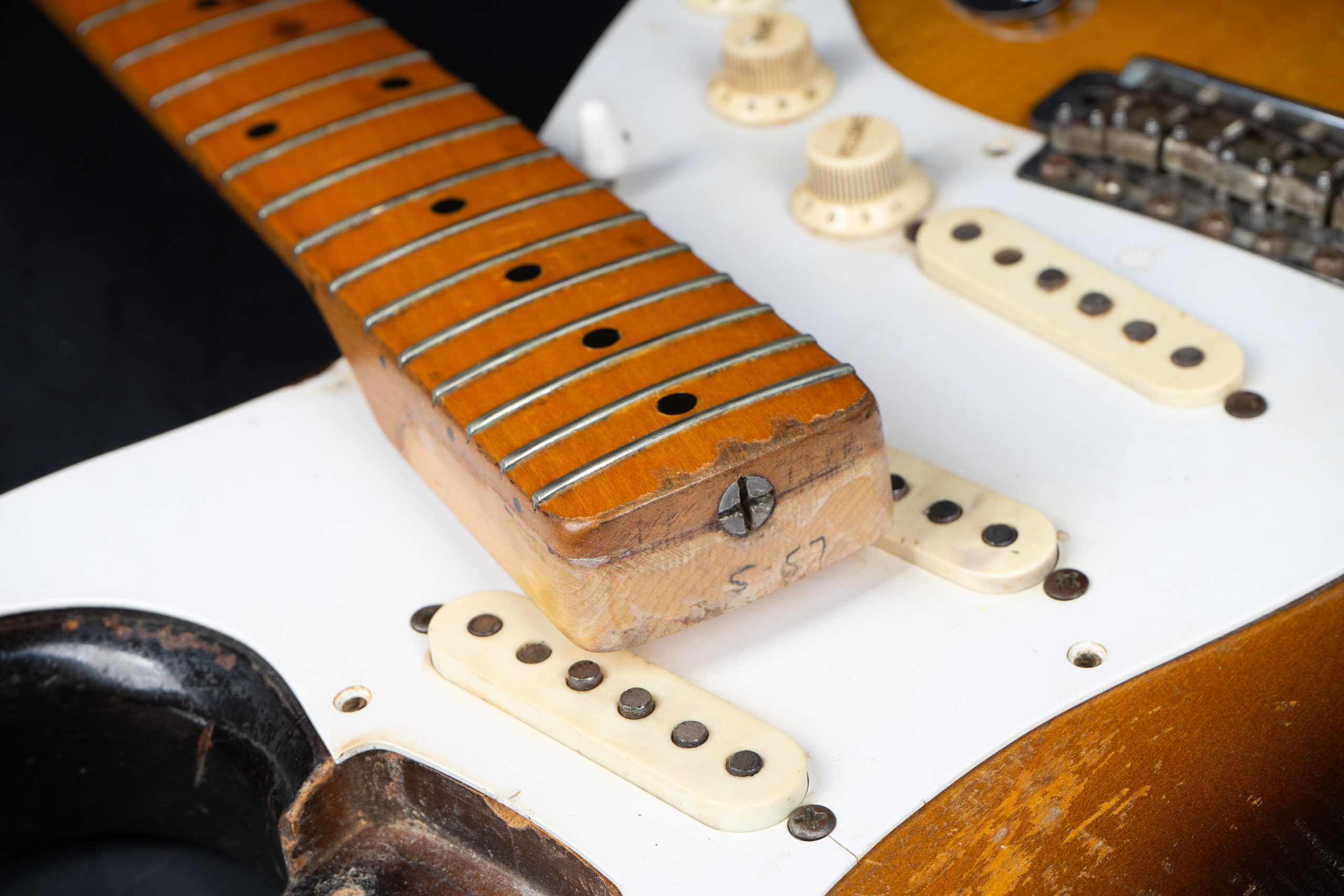 1957 Fender Stratocaster – Sunburst
