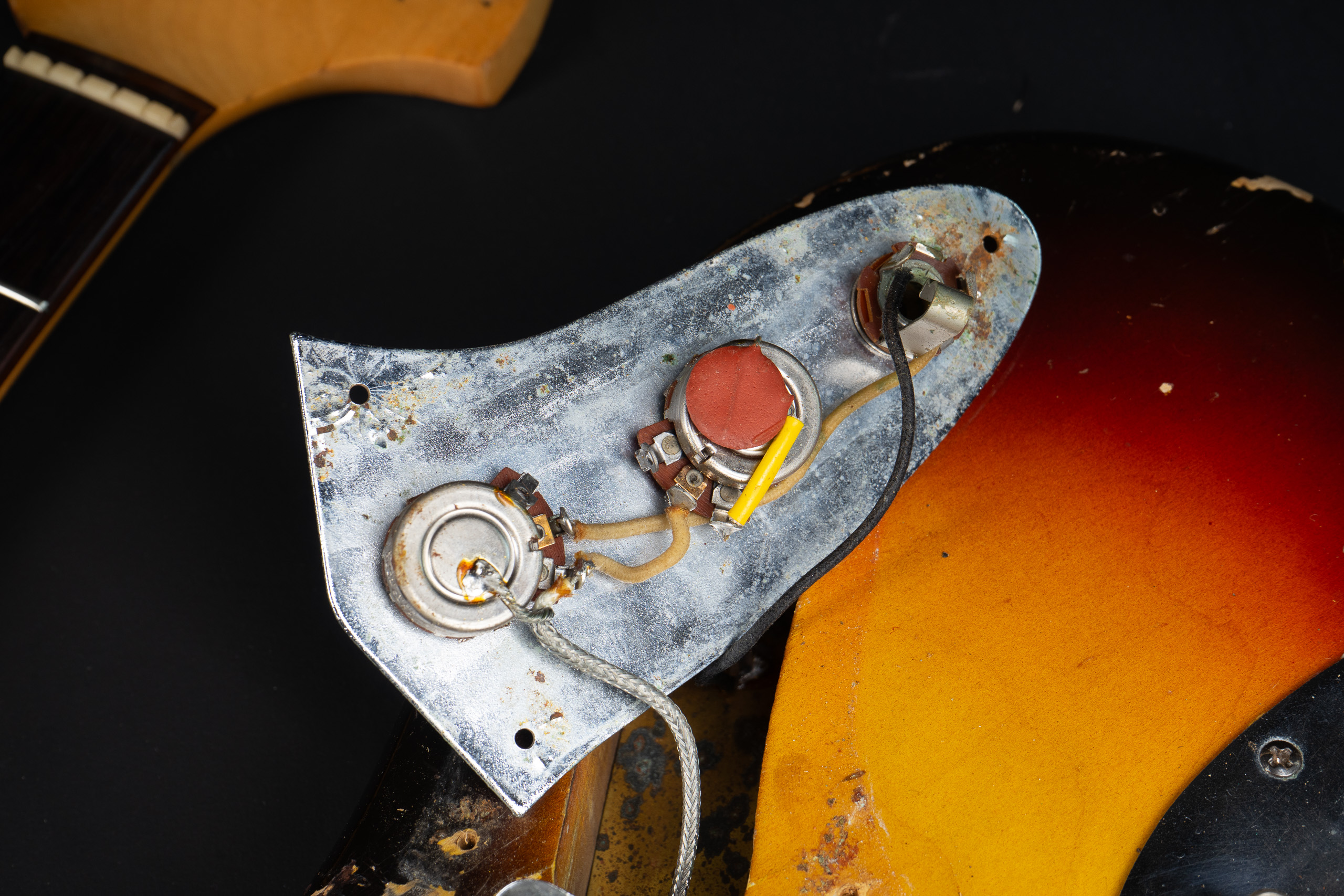 1961 Fender Bass VI – Sunburst