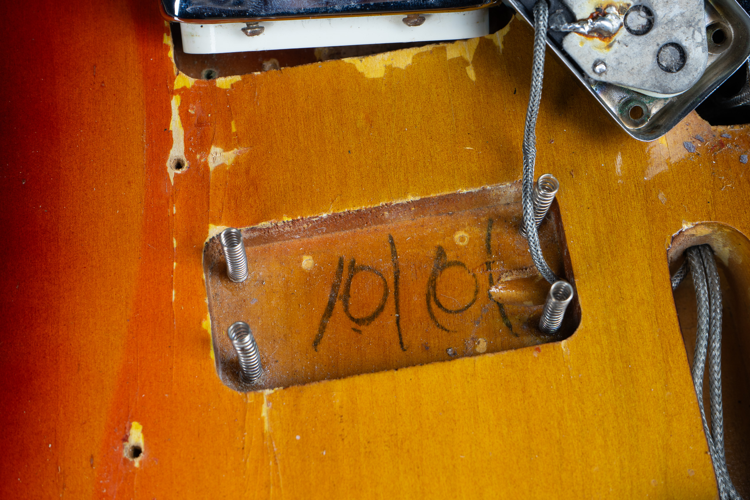 1961 Fender Bass VI – Sunburst