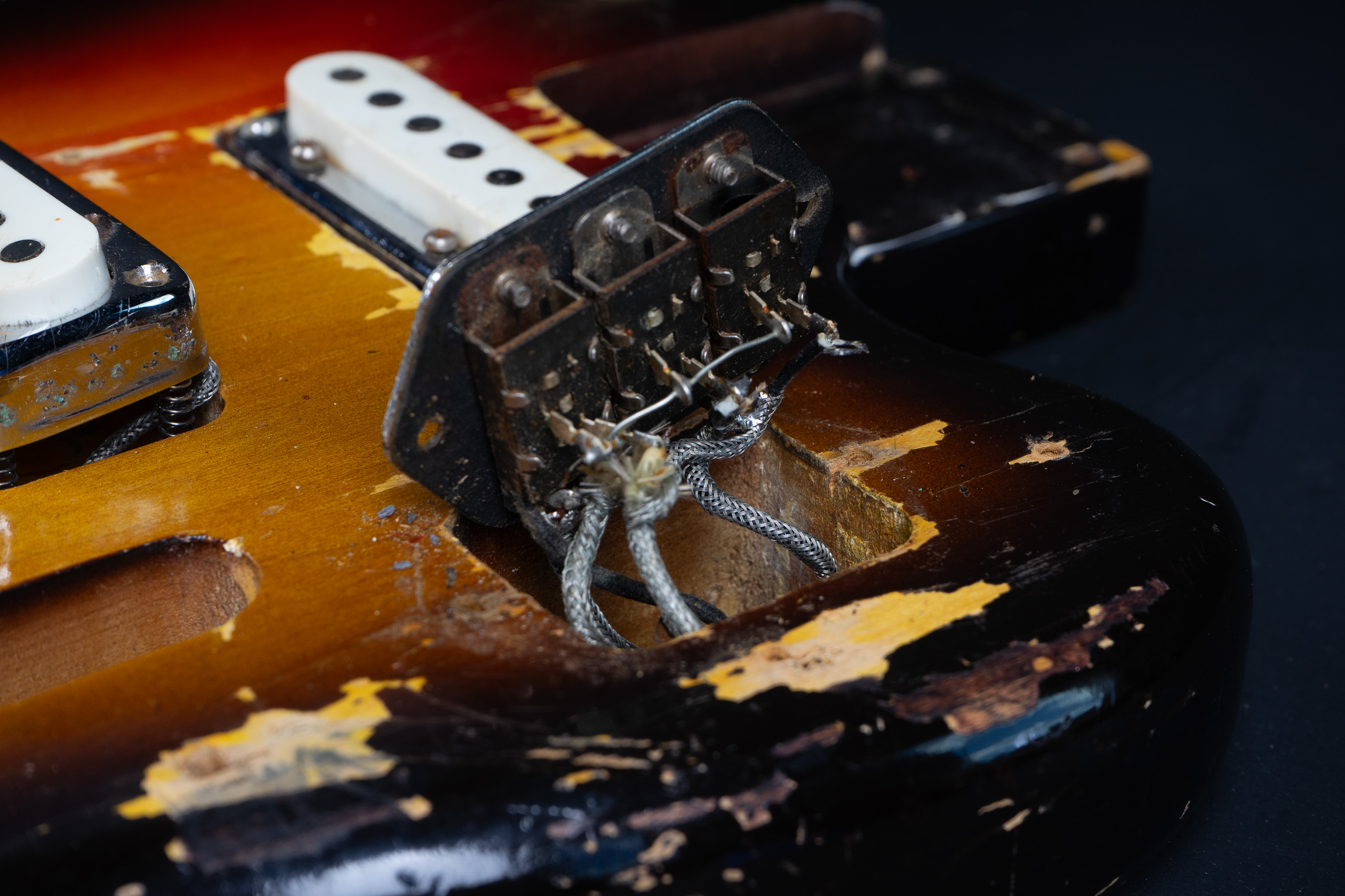 1961 Fender Bass VI – Sunburst