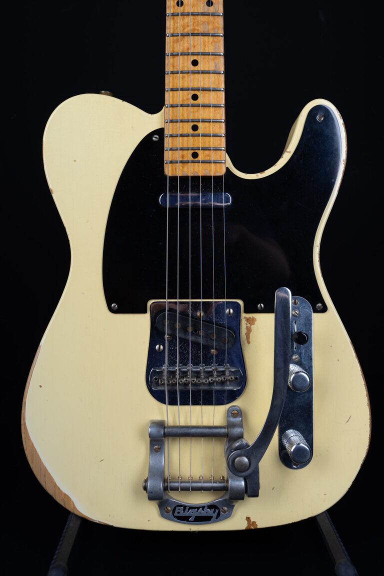 2012 Fender Masterbuilt Dale Wilson 1952 Telecaster Heavy Relic – Vintage White