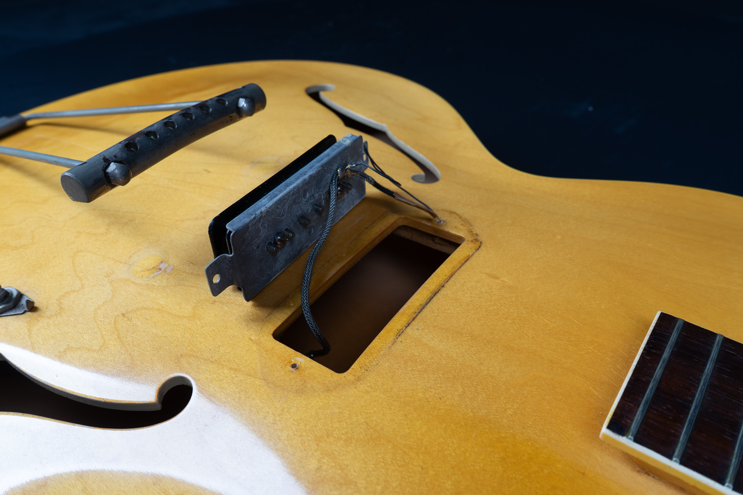 1957 Gibson ES-225T – Natural