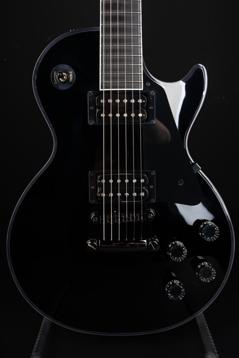 Gibson Custom Shop Les Paul Custom – The Black Widow Gloss