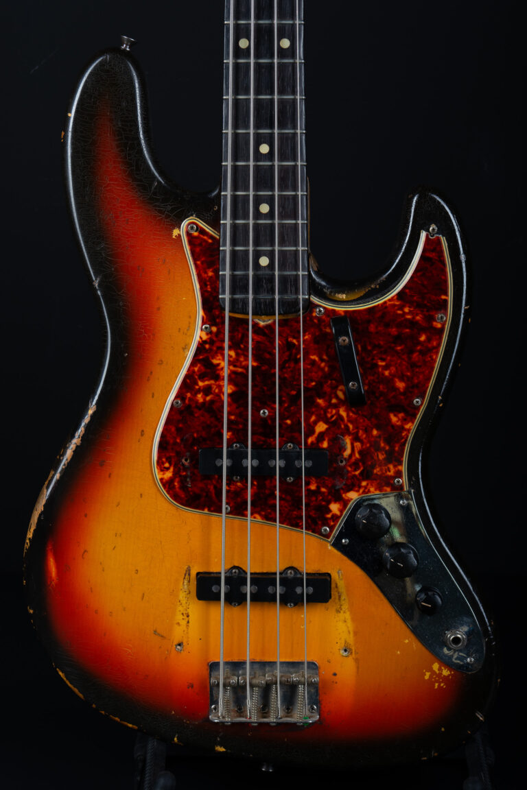 1965 Fender Jazz Bass – Sunburst