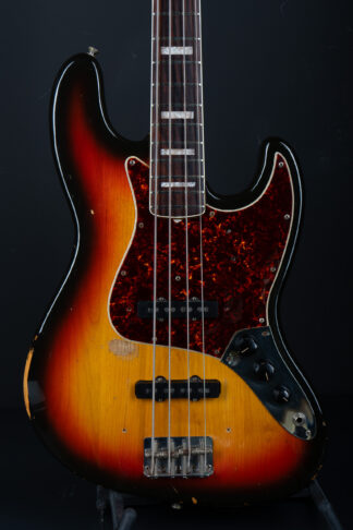 1968 Fender Jazz Bass - Sunburst