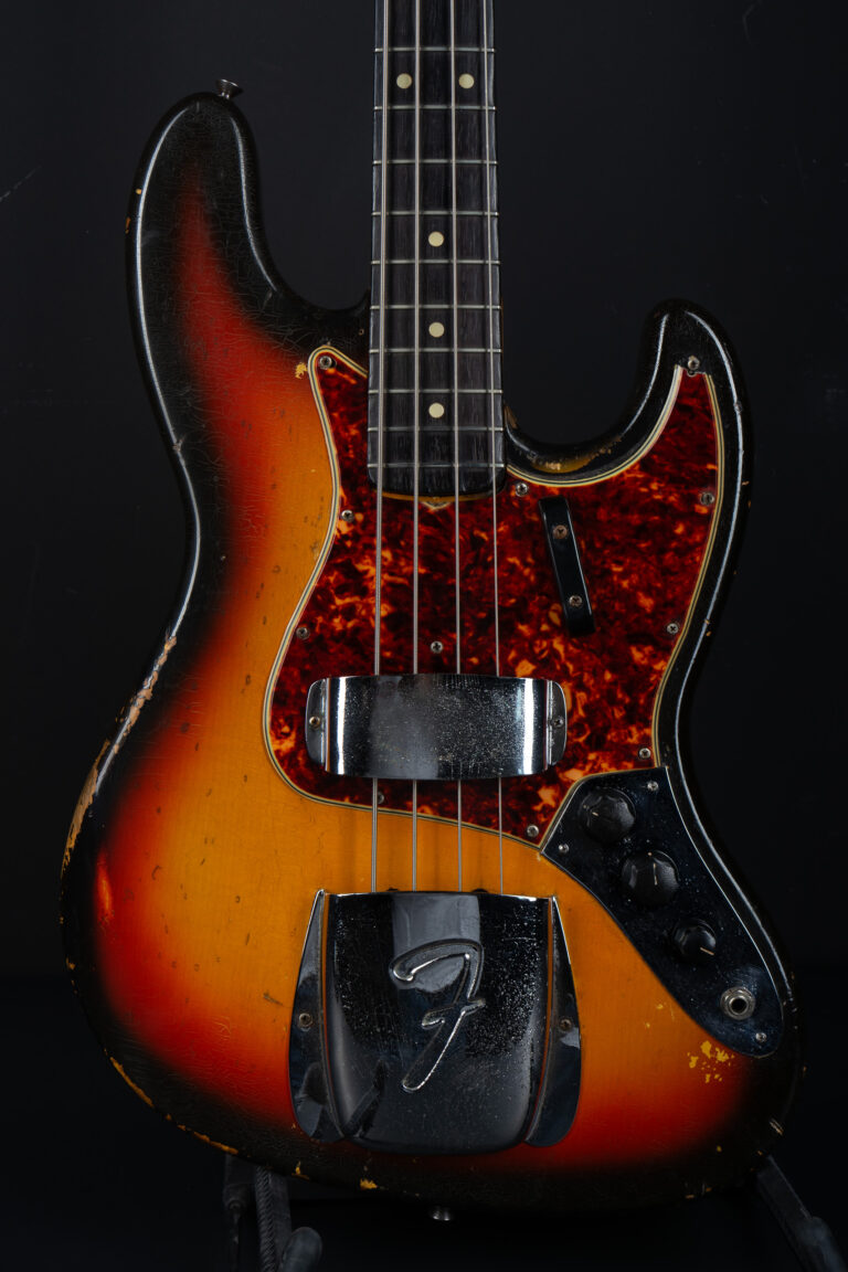1965 Fender Jazz Bass – Sunburst