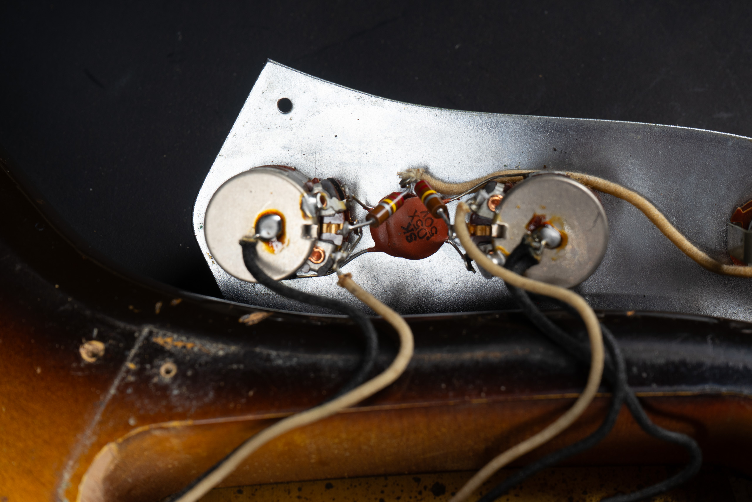 1961 Fender Stack Knob Jazz Bass – Sunburst