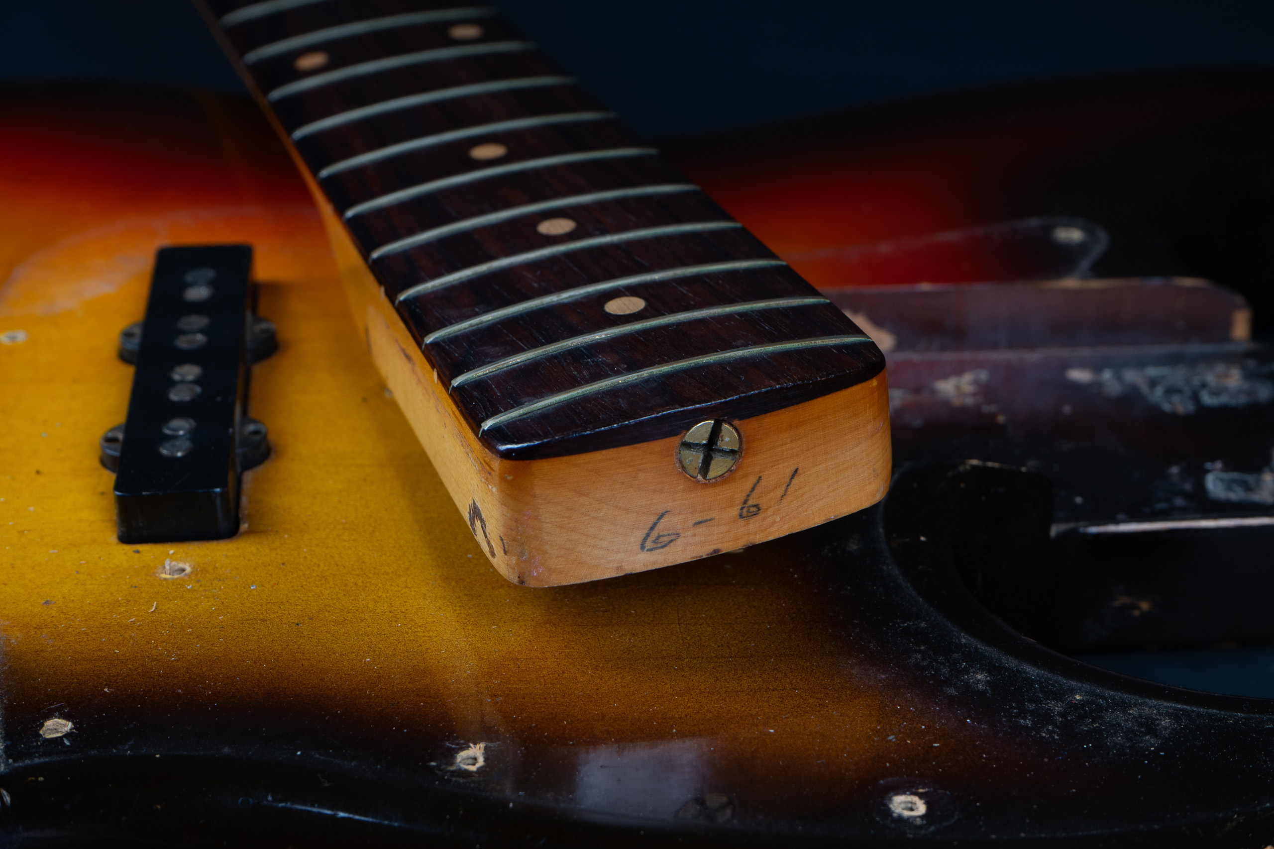 1961 Fender Stack Knob Jazz Bass – Sunburst