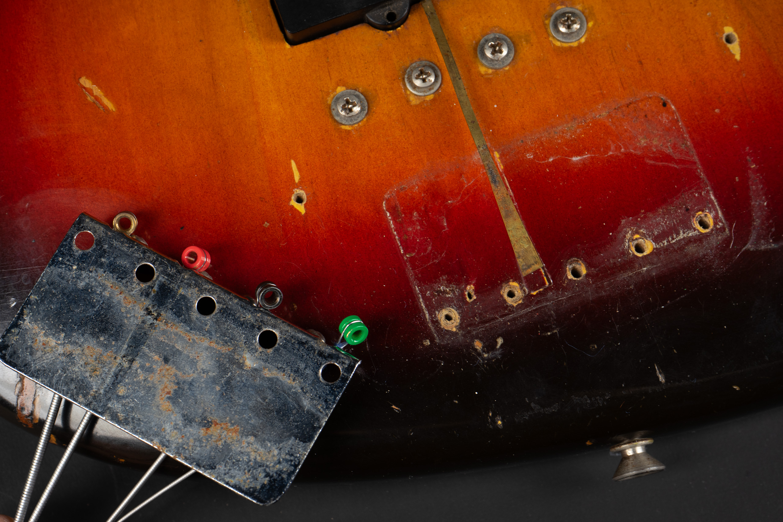 1961 Fender Stack Knob Jazz Bass – Sunburst