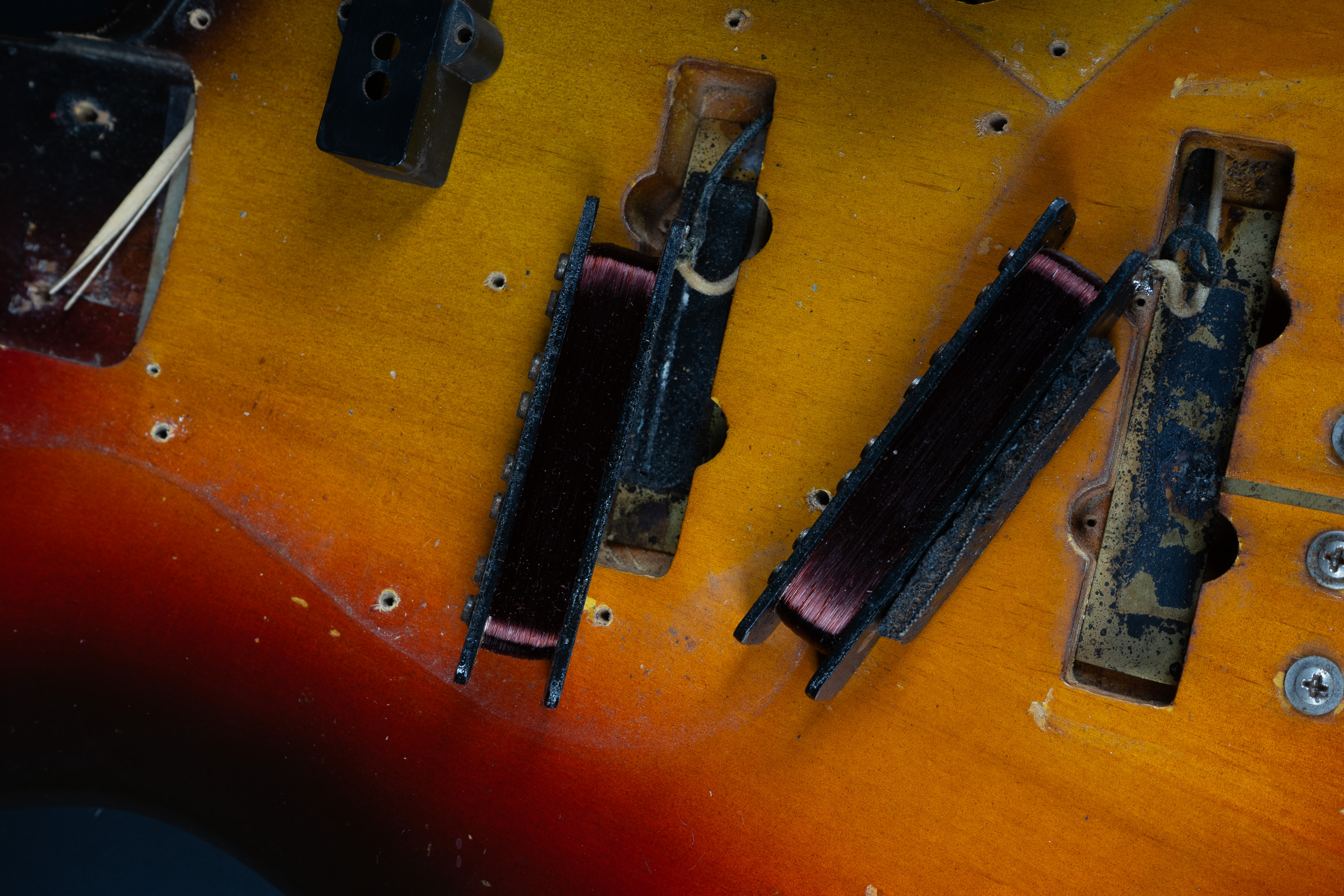 1961 Fender Stack Knob Jazz Bass – Sunburst