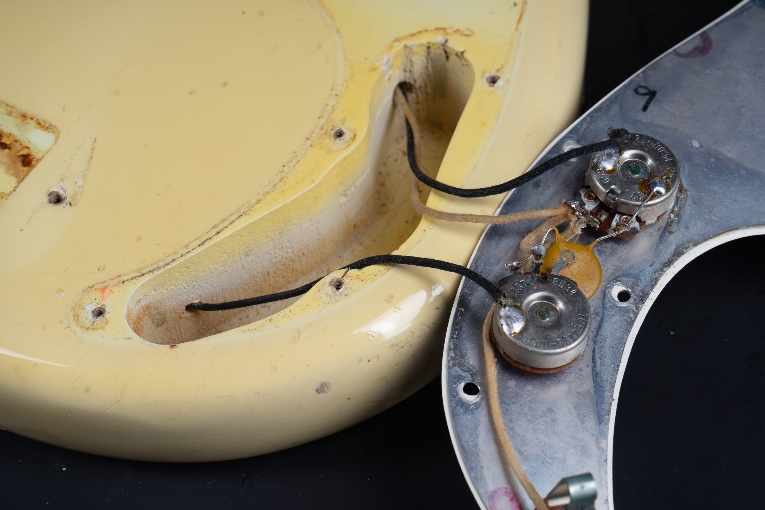 1965 Fender Precision Bass – Olympic White