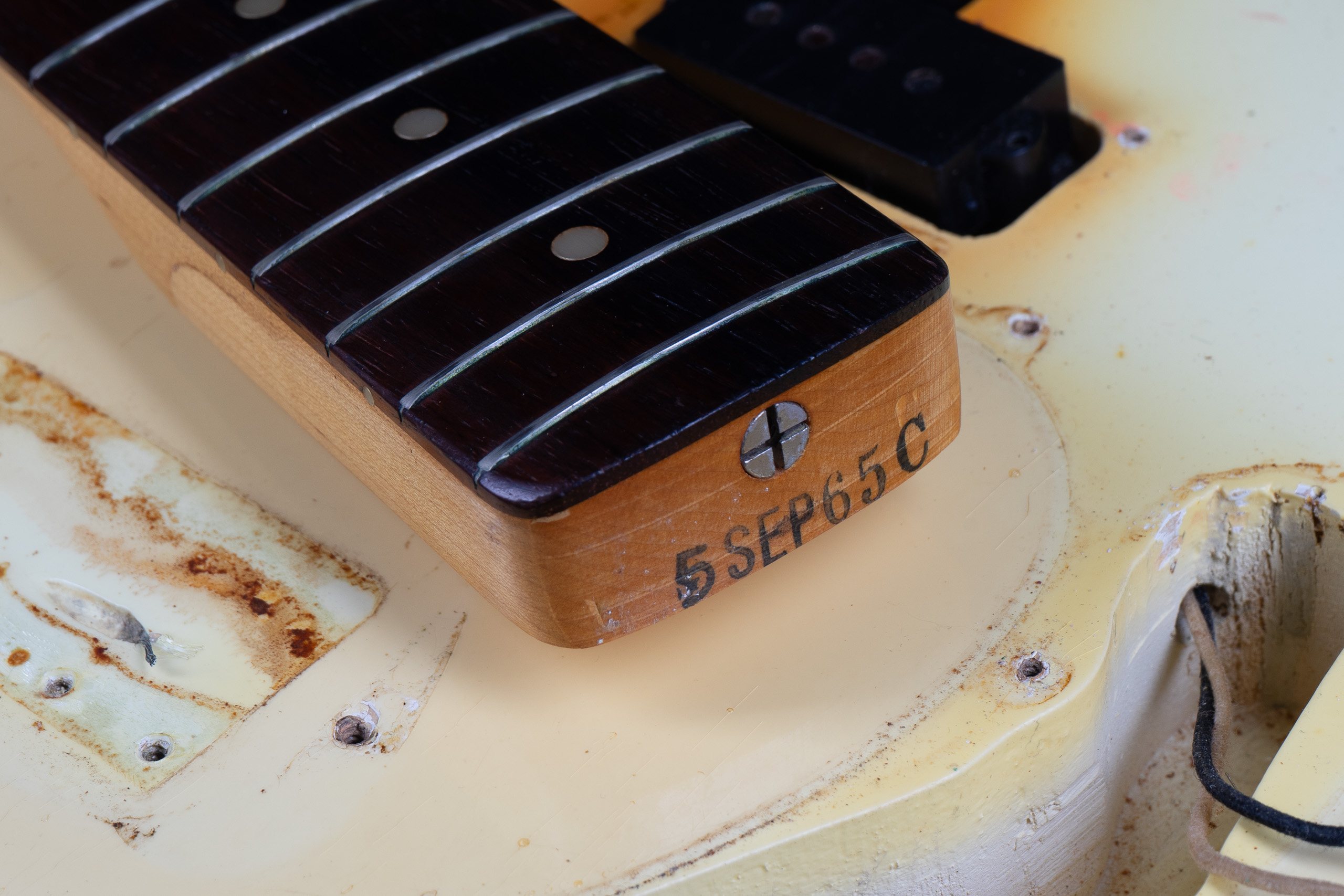 1965 Fender Precision Bass – Olympic White