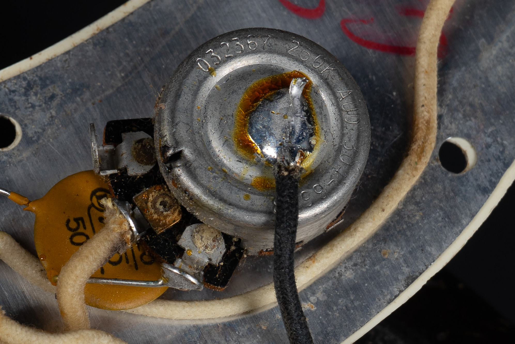 1966 Fender Precision Bass – Sunburst